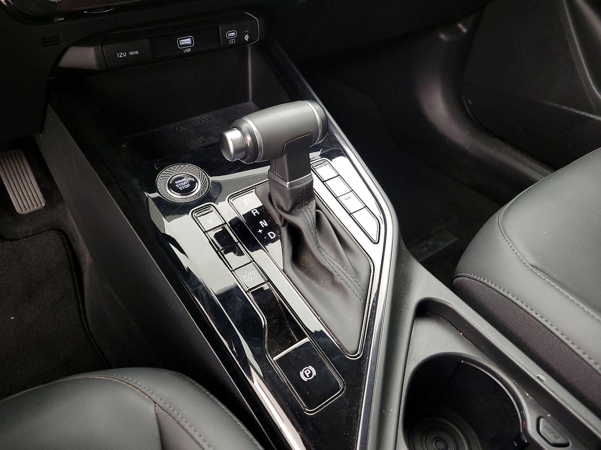 Thumbnail: 2024 Kia Niro - 18