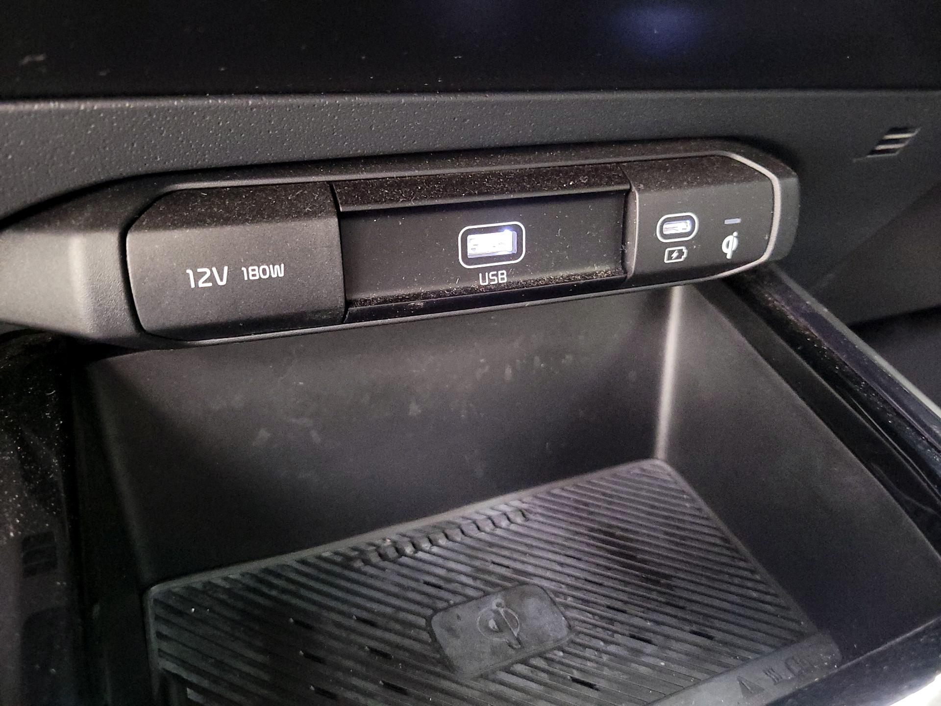 Thumbnail: 2024 Kia Niro - 19