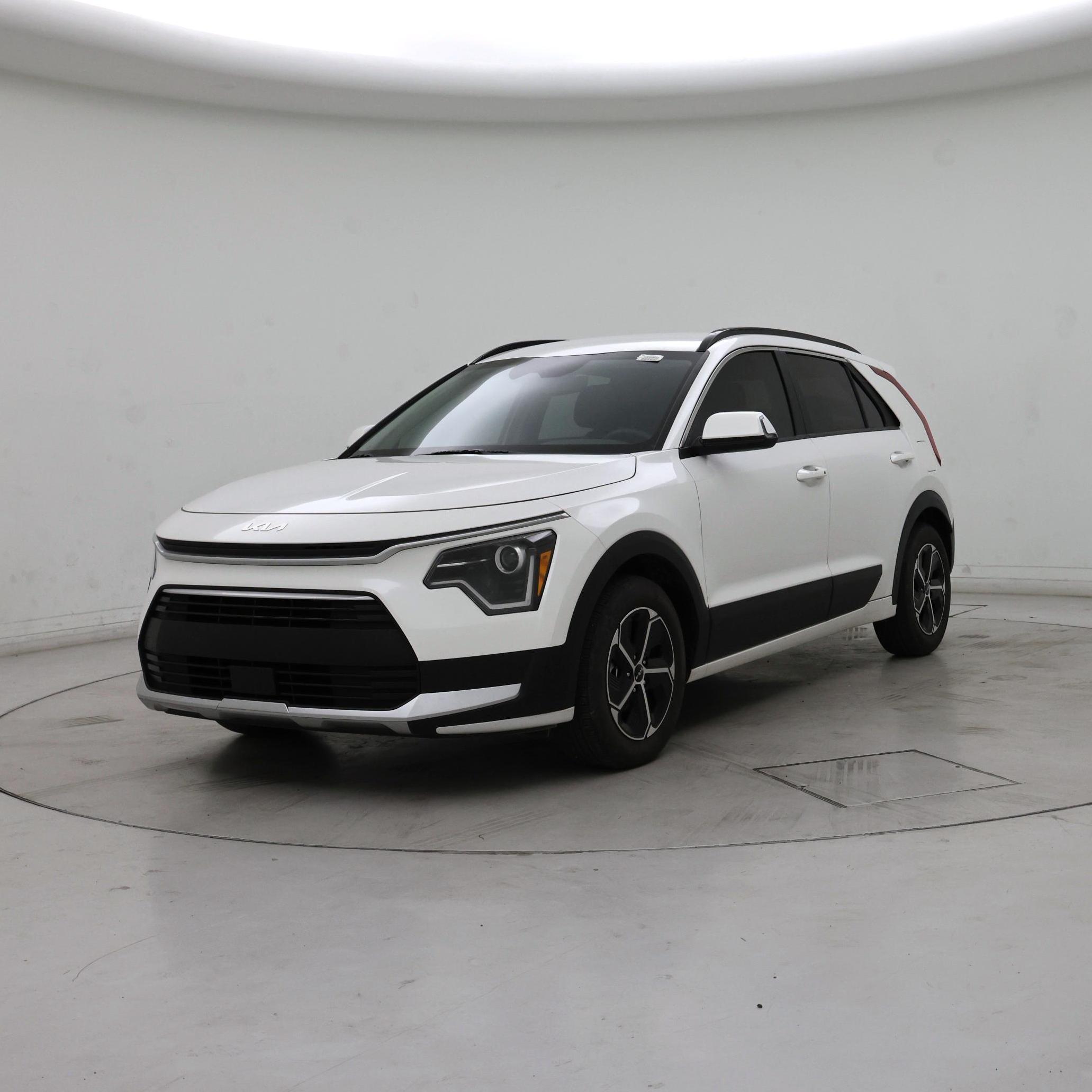 Thumbnail: 2024 Kia Niro - 4