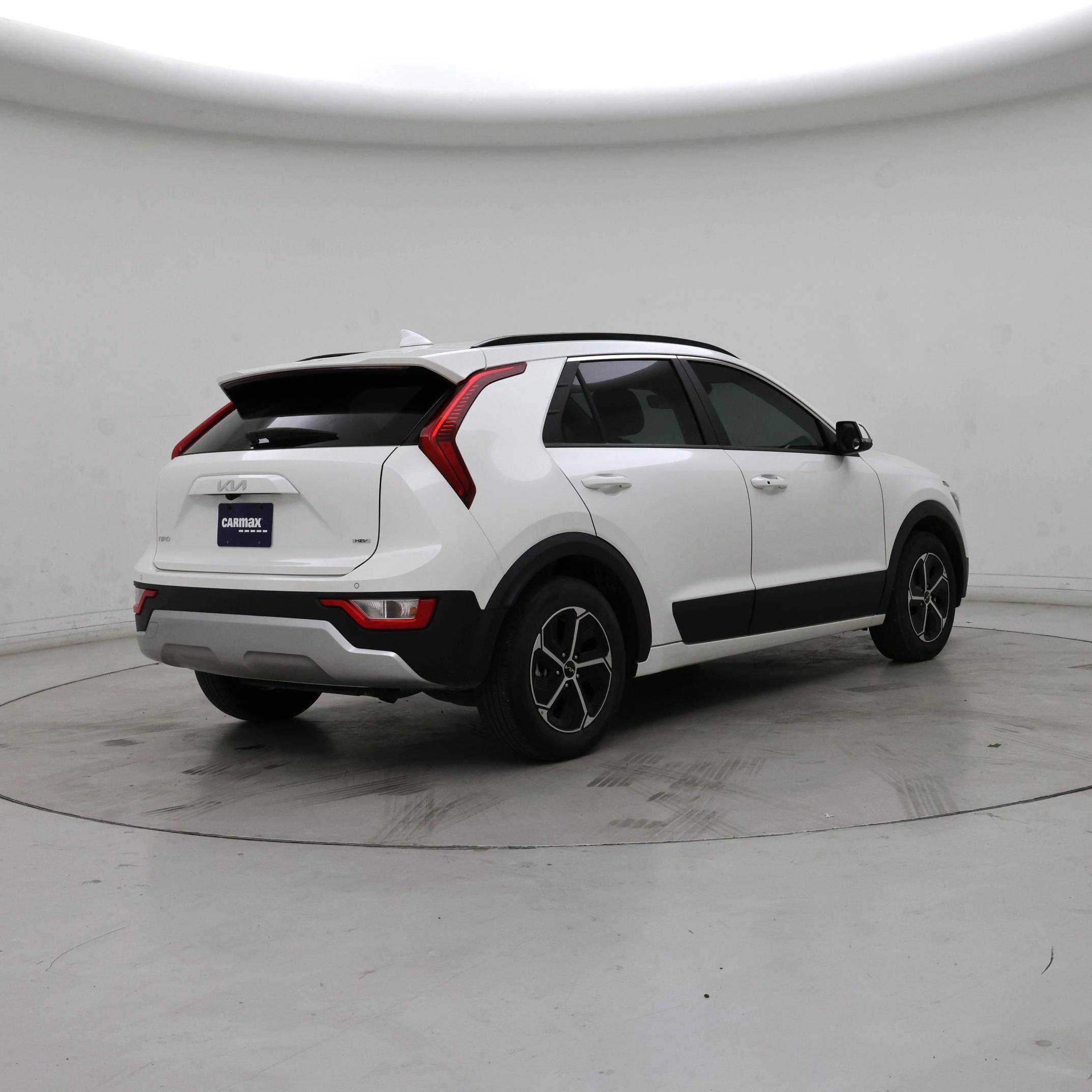 Thumbnail: 2024 Kia Niro - 8