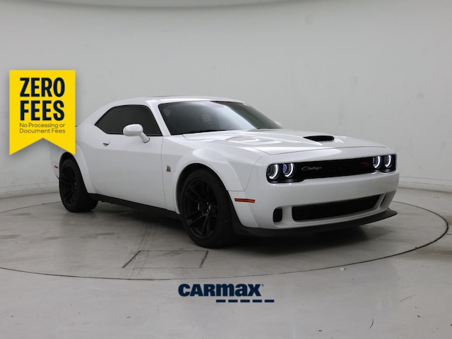 White 2023 Dodge Challenger Coupe Rear-Wheel Drive Automatic