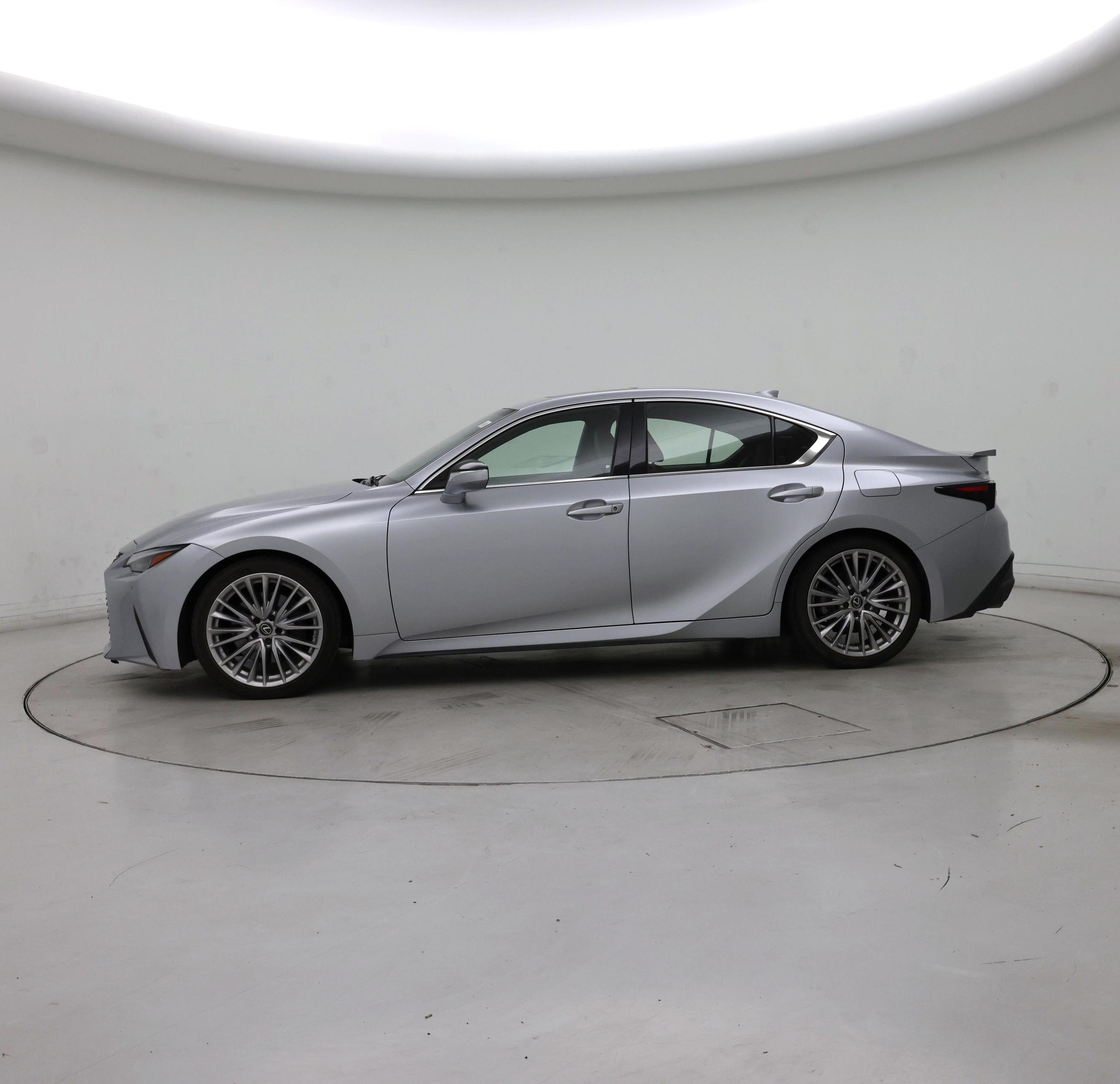 Thumbnail: 2022 Lexus IS - 3