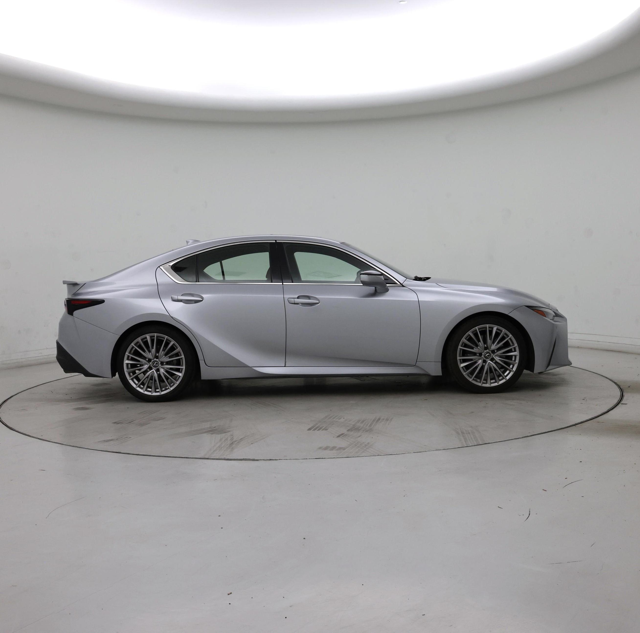 Thumbnail: 2022 Lexus IS - 7