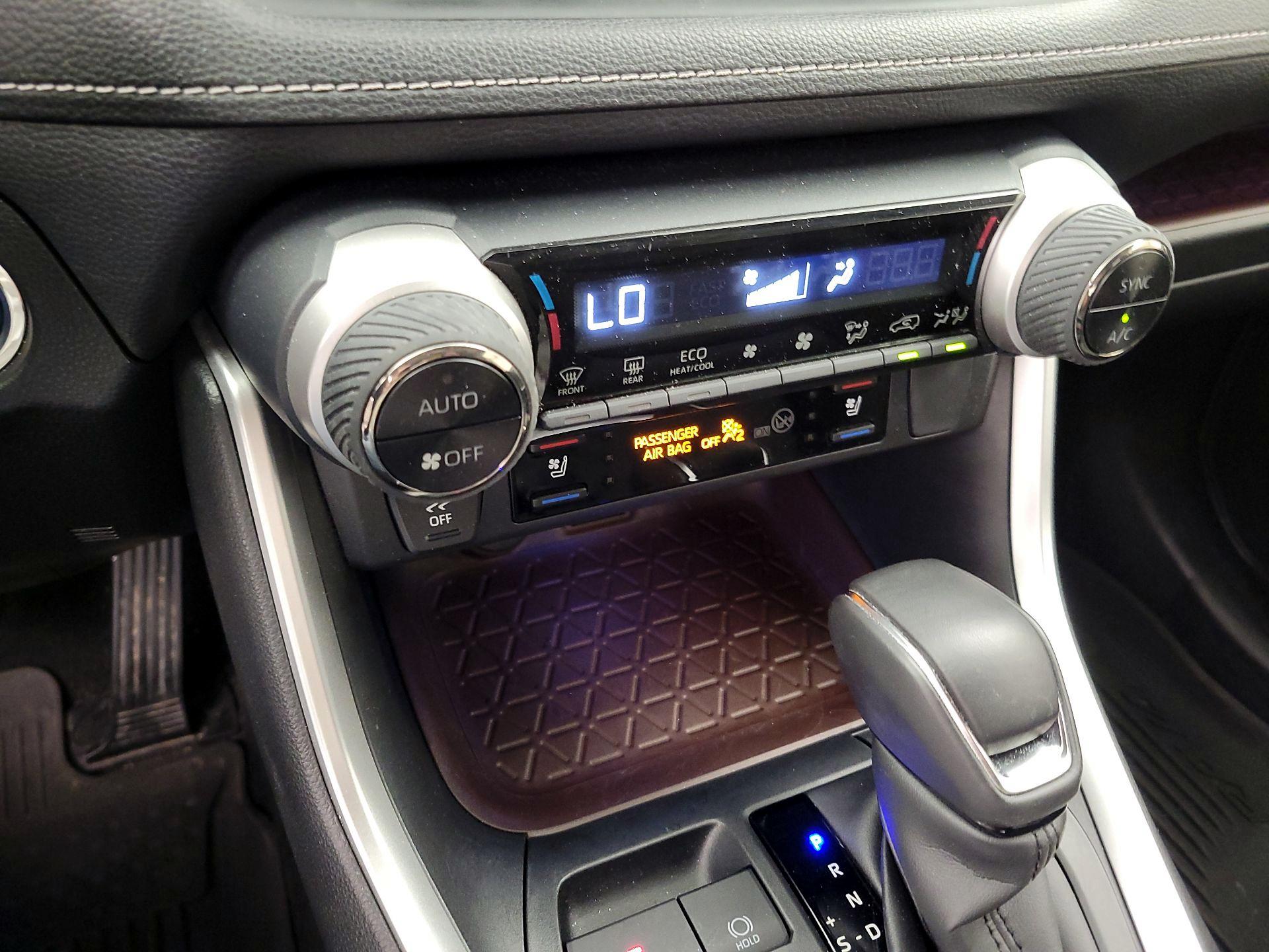 Thumbnail: 2021 Toyota RAV4 - 14