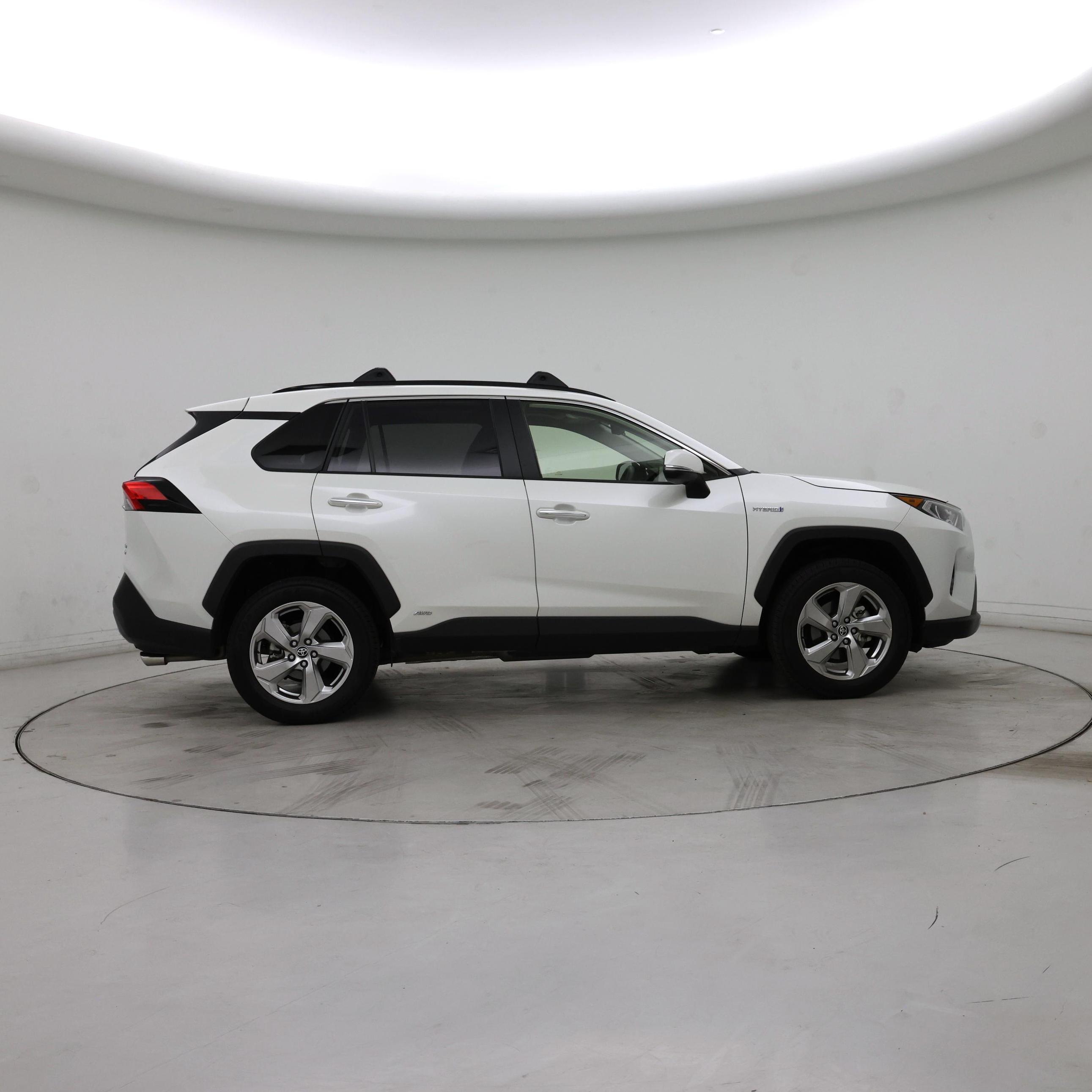 Thumbnail: 2021 Toyota RAV4 - 7