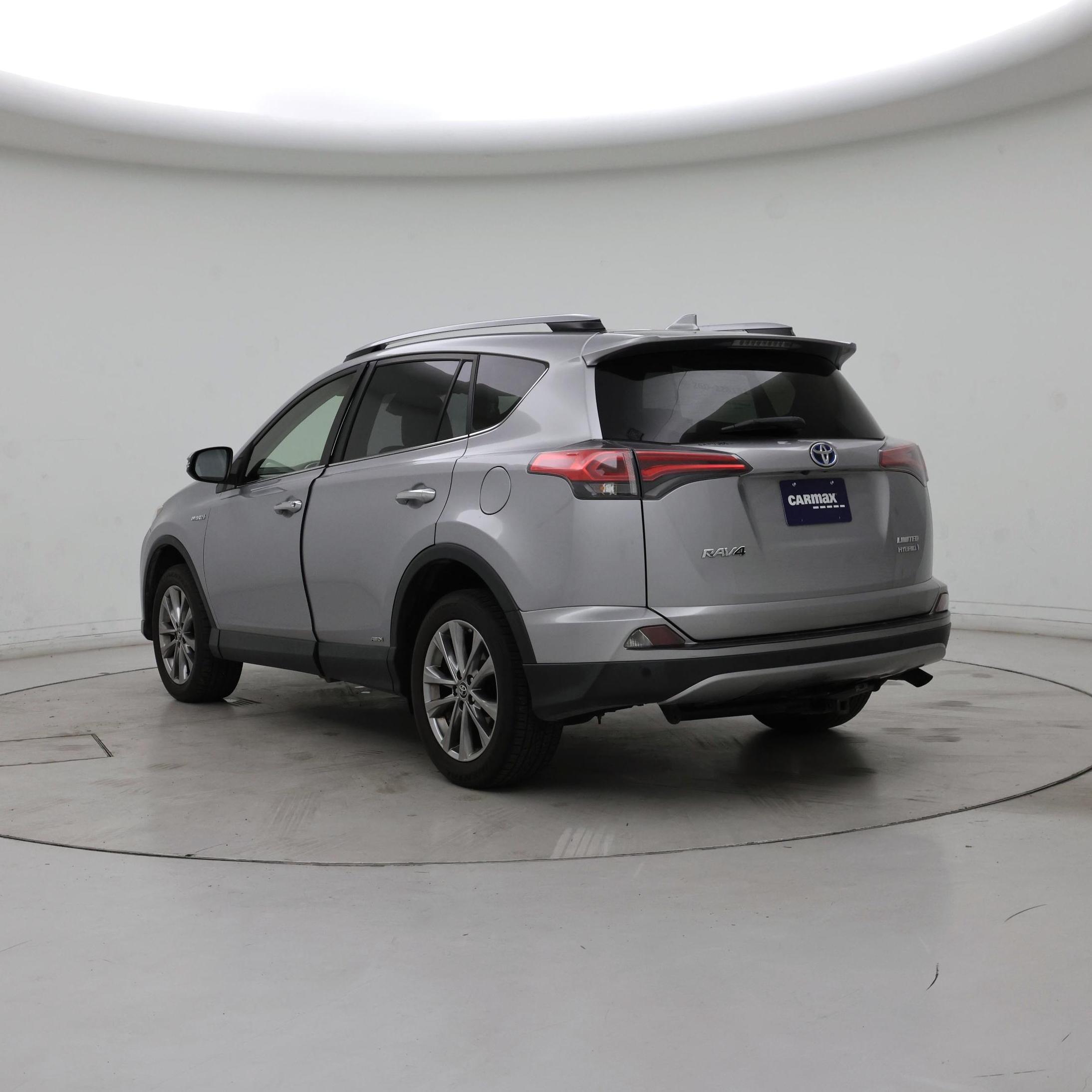 Thumbnail: 2017 Toyota RAV4 - 2