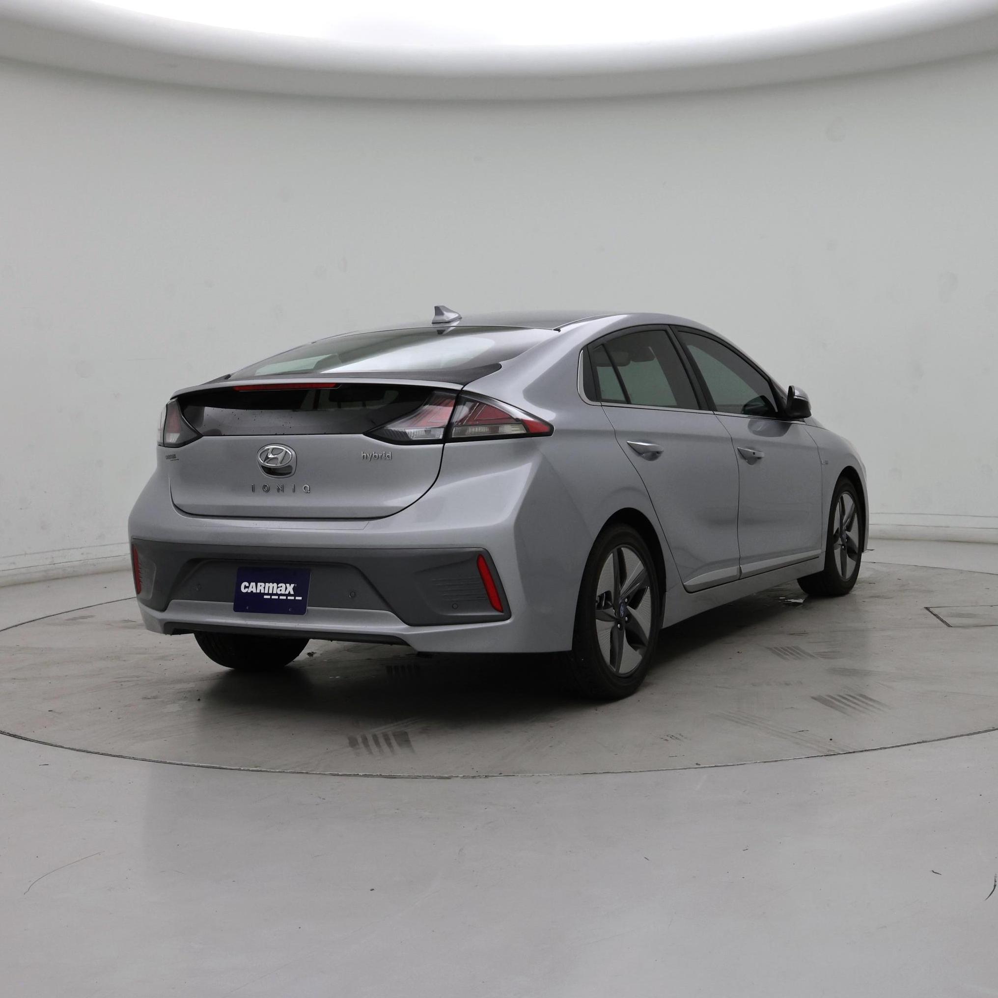 Thumbnail: 2020 Hyundai Ioniq - 8