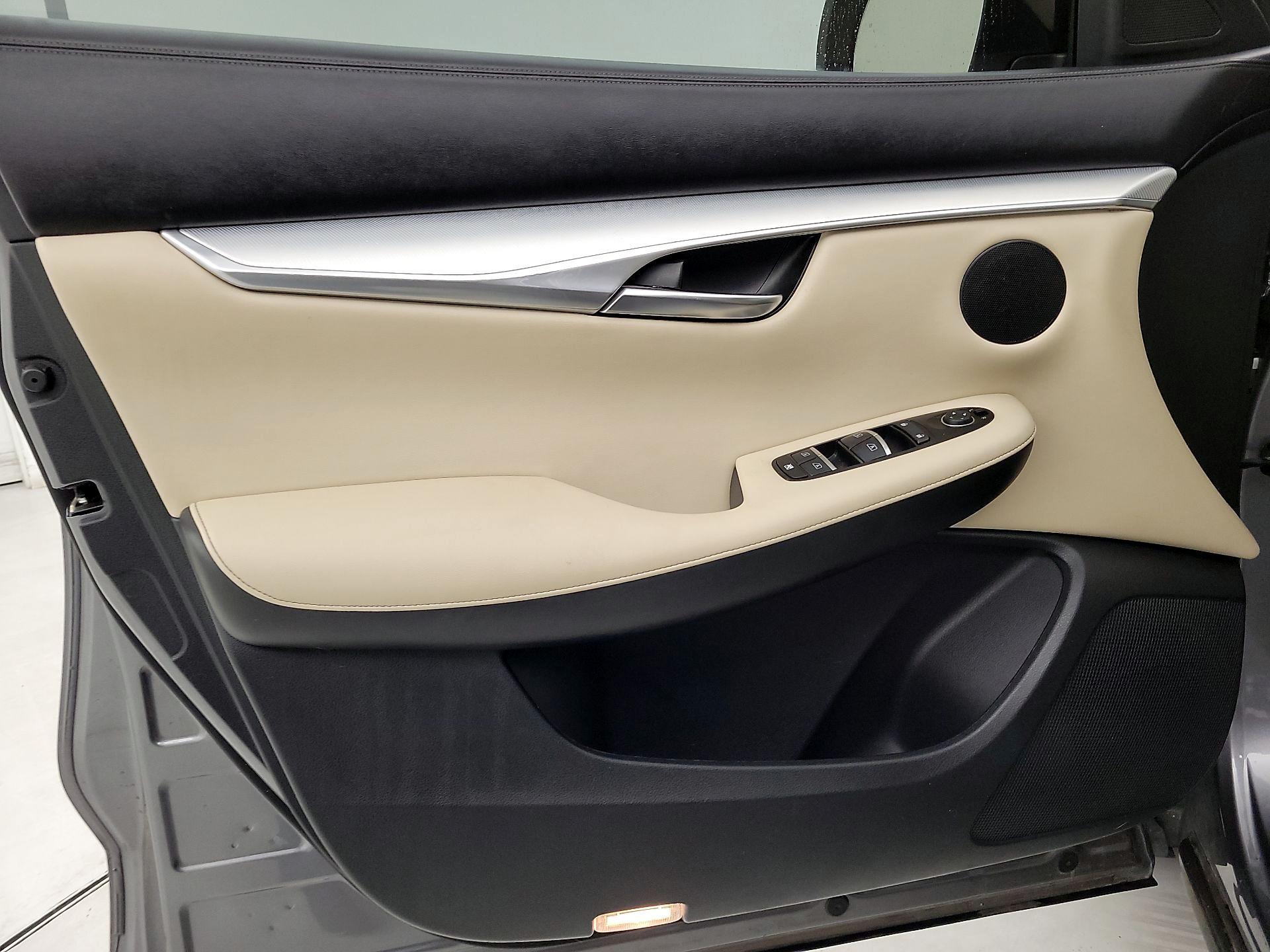 Thumbnail: 2020 INFINITI QX50 - 12