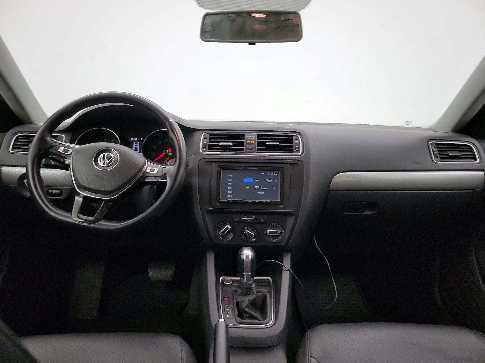 2017 Volkswagen Jetta SE - Photo 10