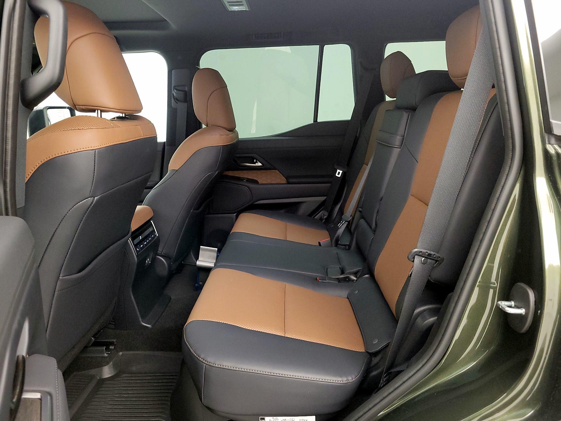 Thumbnail: 2025 Lexus GX - 20