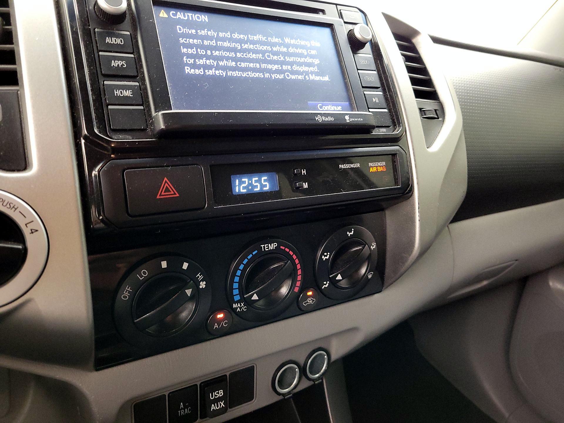 Thumbnail: 2014 Toyota Tacoma - 16