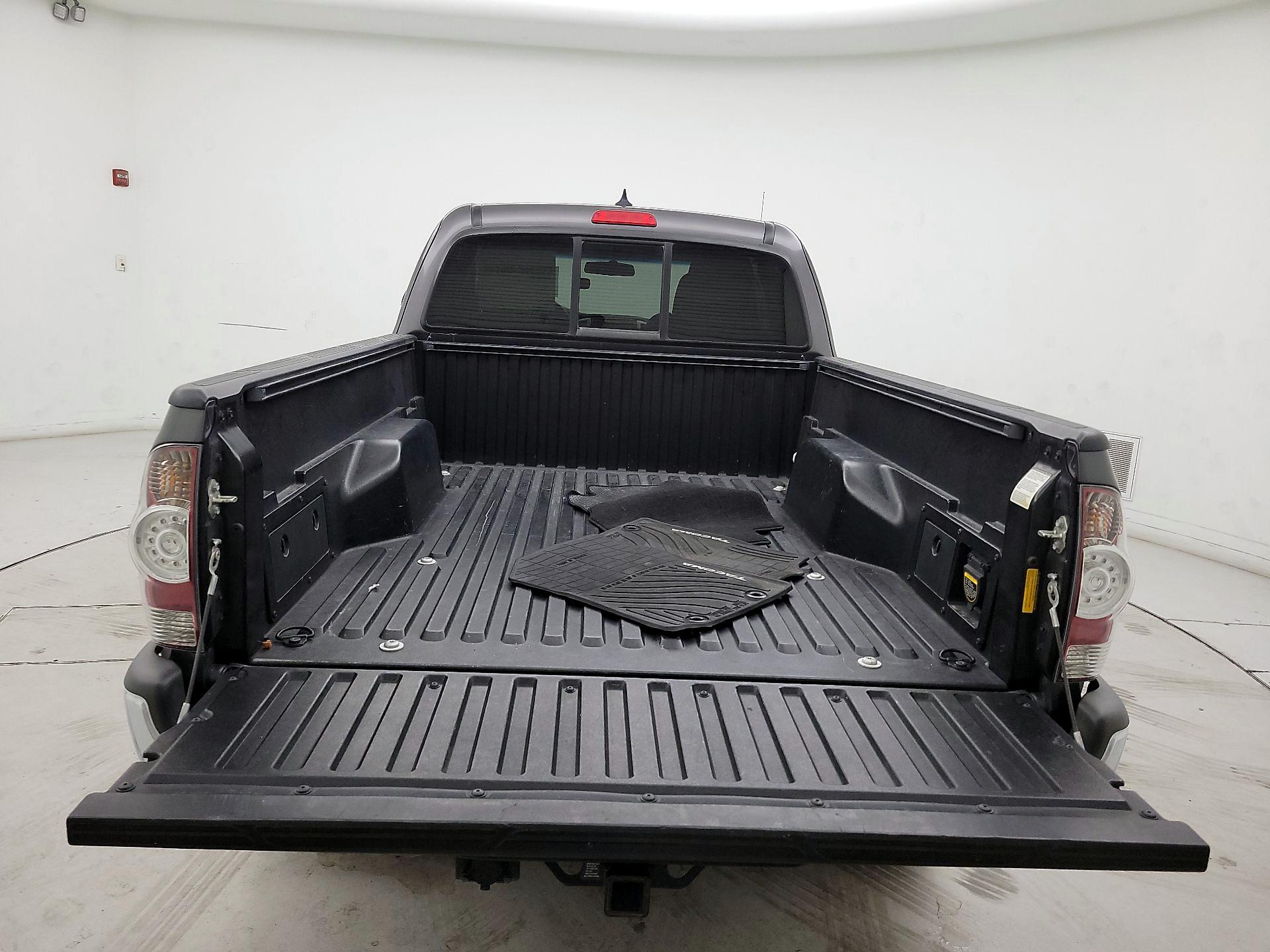 Thumbnail: 2014 Toyota Tacoma - 20