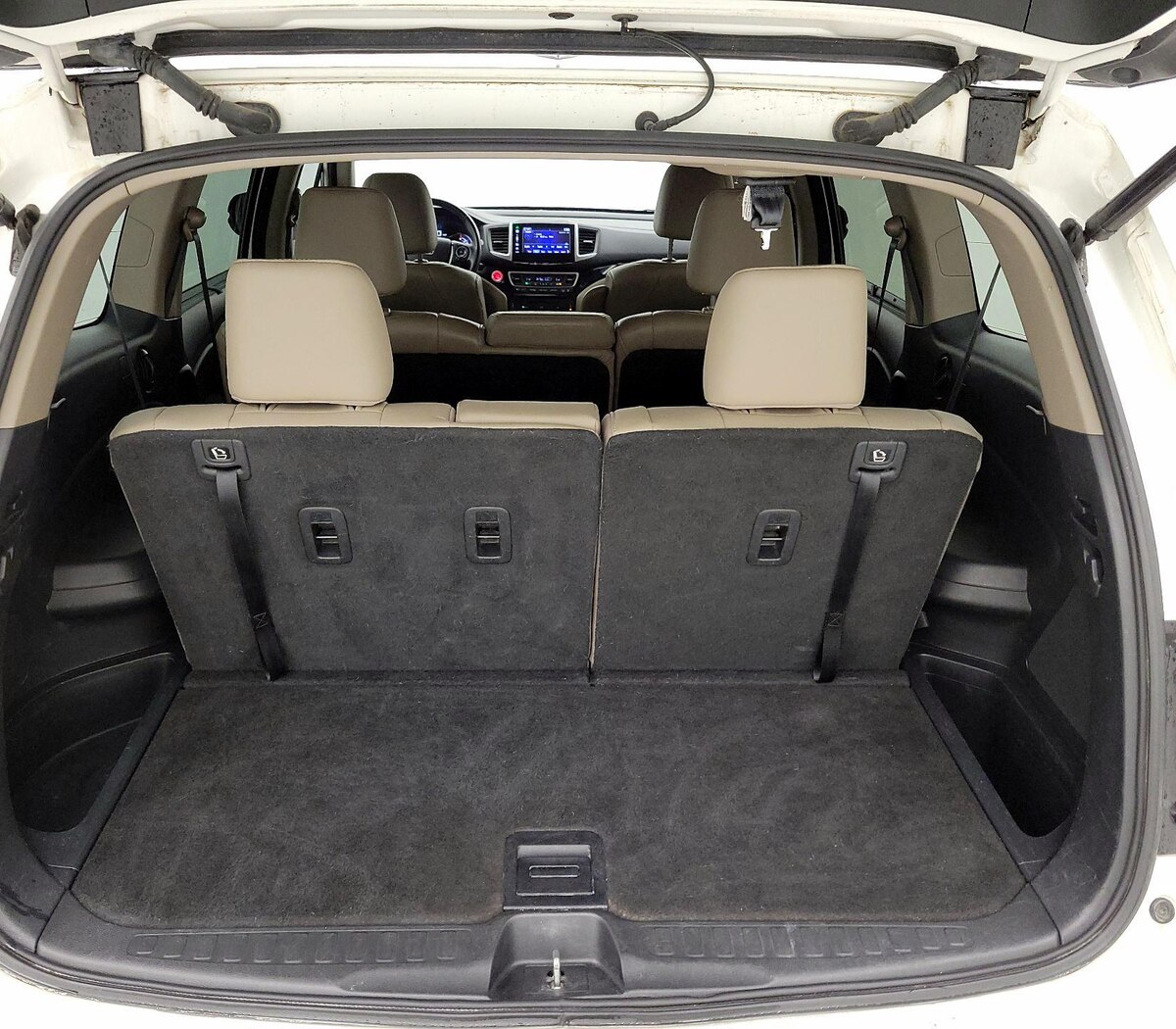 Trunk/Cargo (Seats Up)