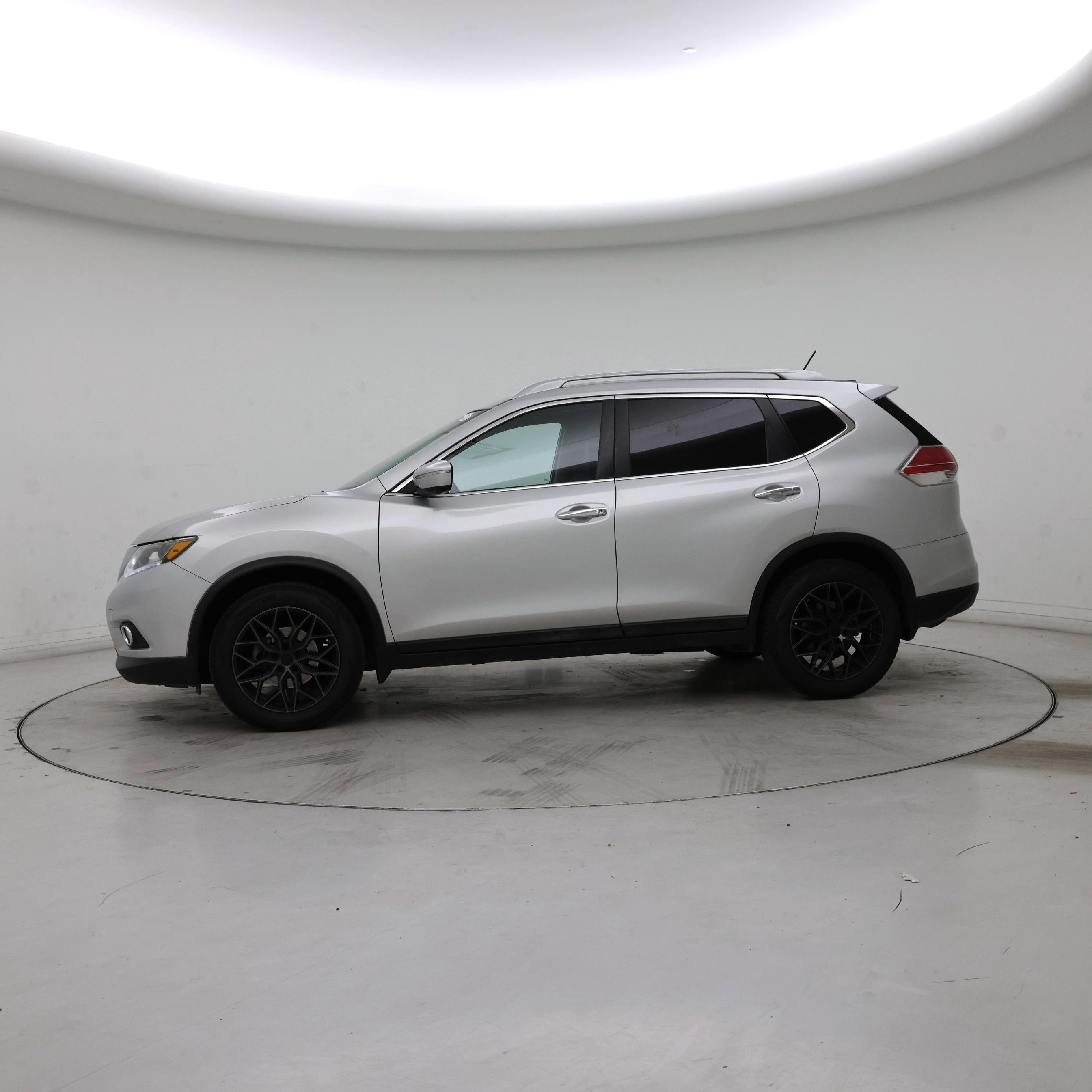 Thumbnail: 2015 Nissan Rogue - 3
