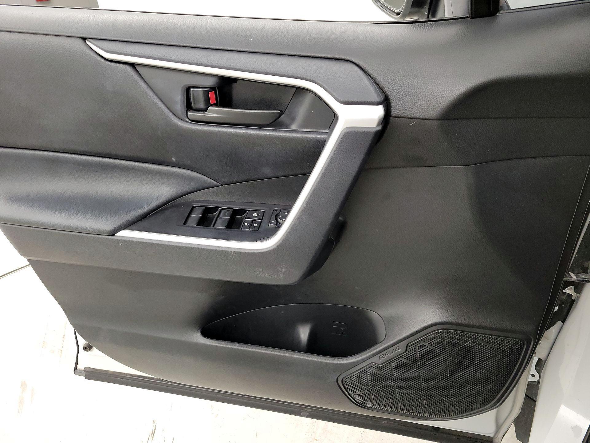 Thumbnail: 2024 Toyota RAV4 - 12
