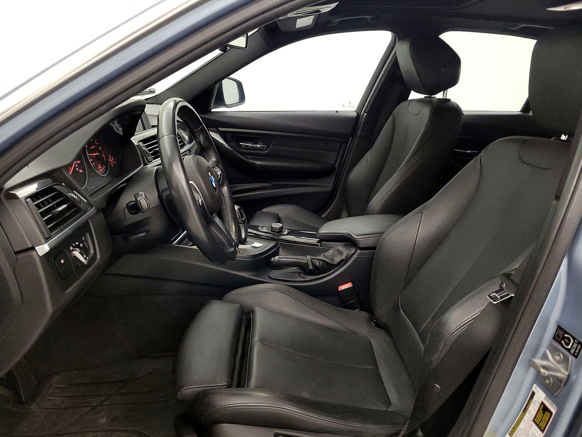 Thumbnail: 2015 BMW 3 Series - 11