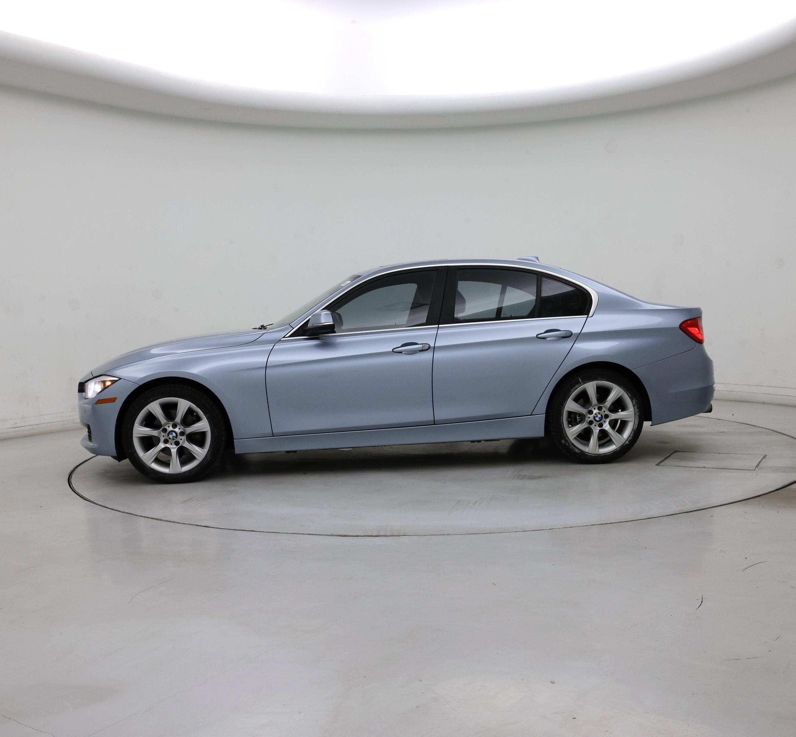 Thumbnail: 2015 BMW 3 Series - 3