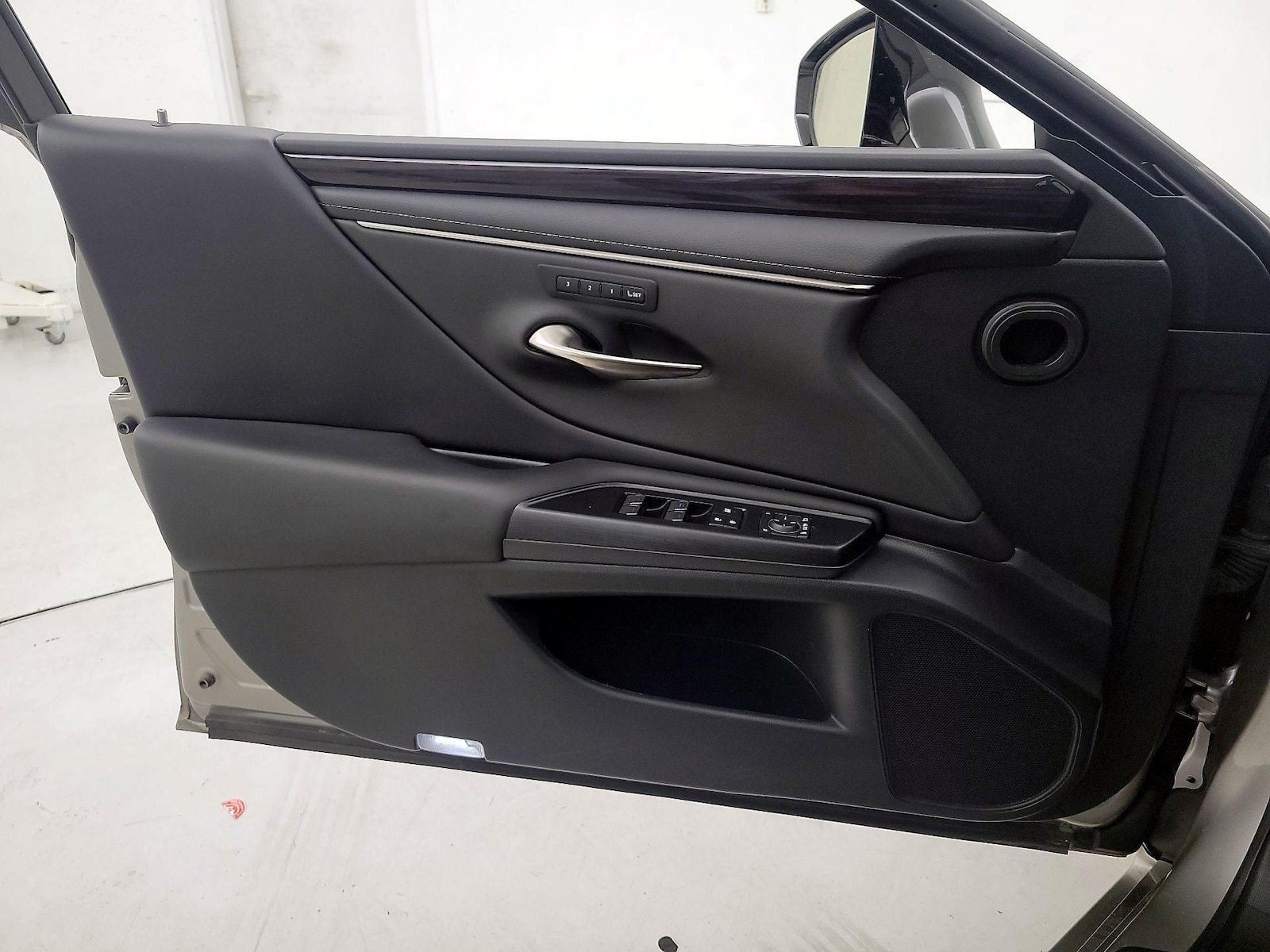 2021 Lexus ES Hybrid 300h - Photo 13
