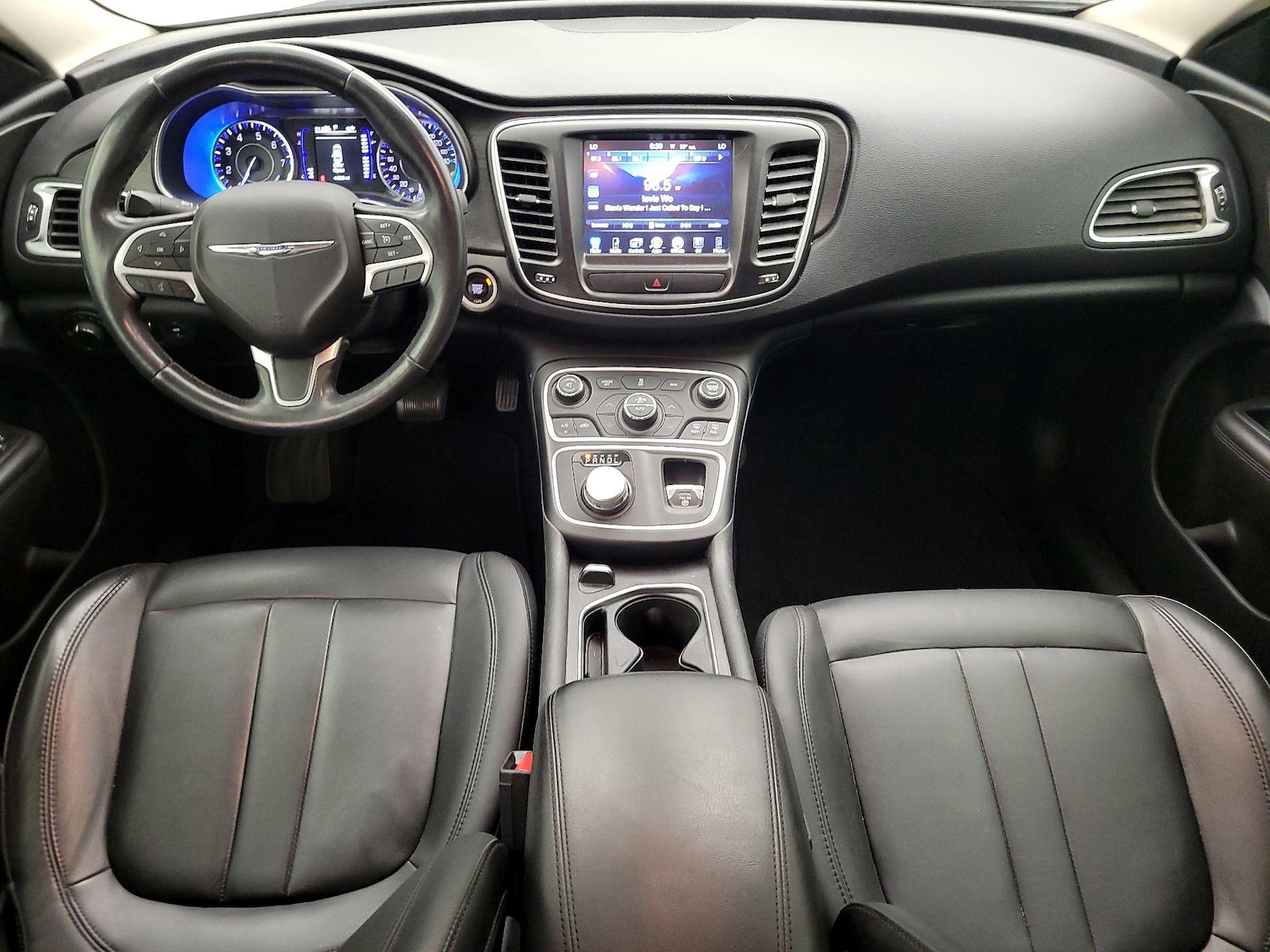 2017 Chrysler 200 Limited - Photo 10