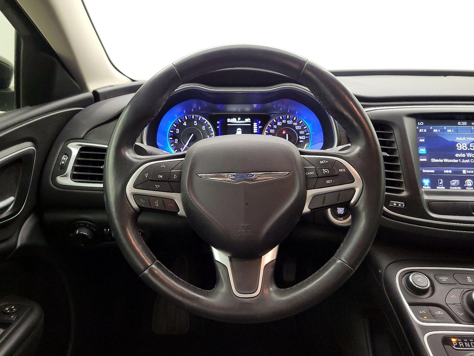 2017 Chrysler 200 Limited - Photo 11