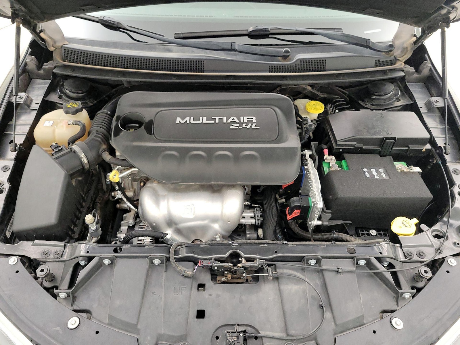 2017 Chrysler 200 Limited - Photo 18