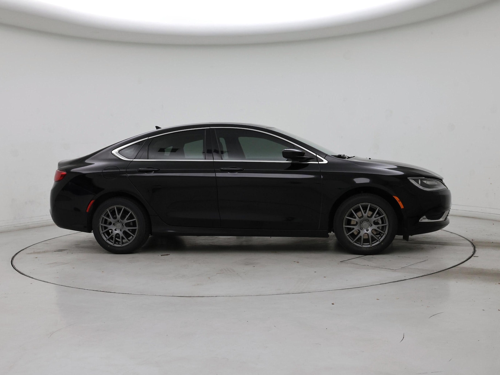 2017 Chrysler 200 Limited - Photo 8