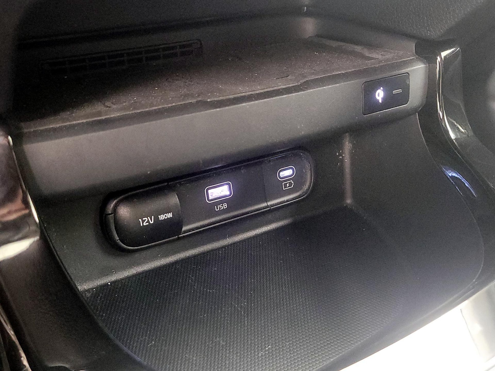 2024 Kia Seltos SX - Photo 19
