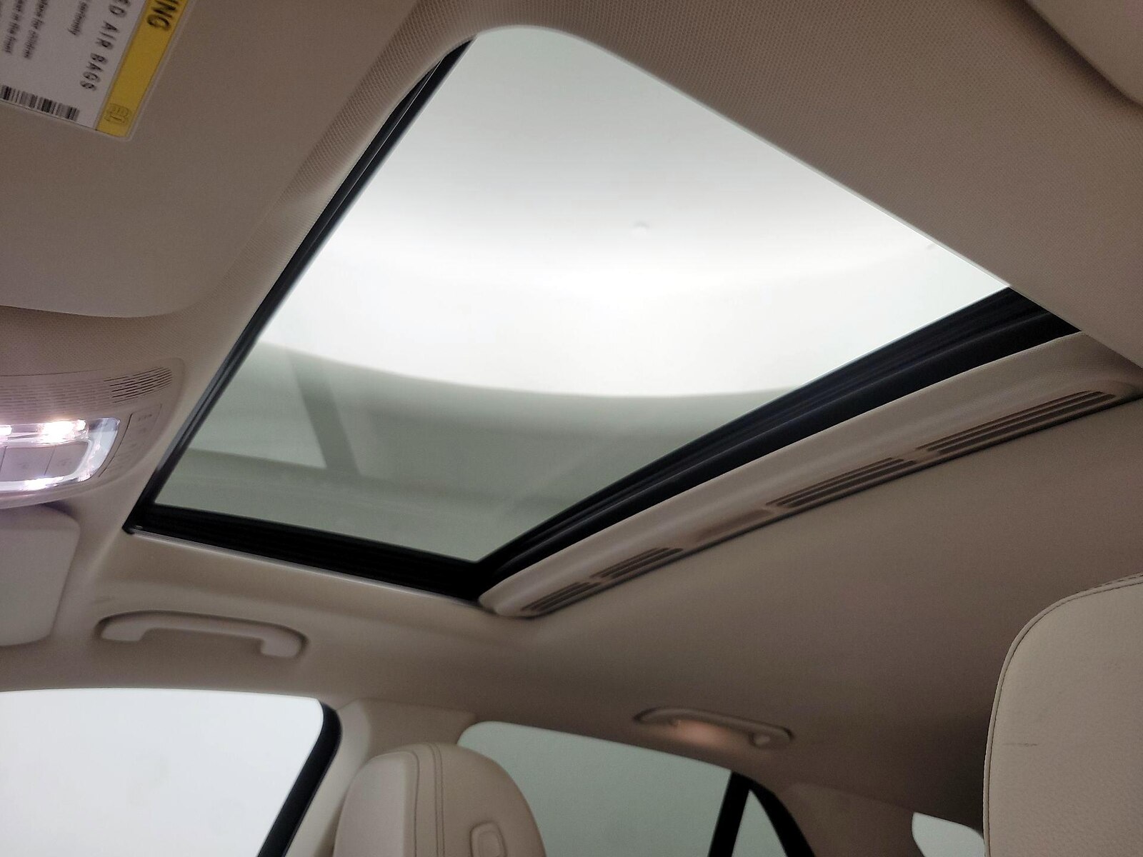 Sunroof(s) & Overhead Airbags