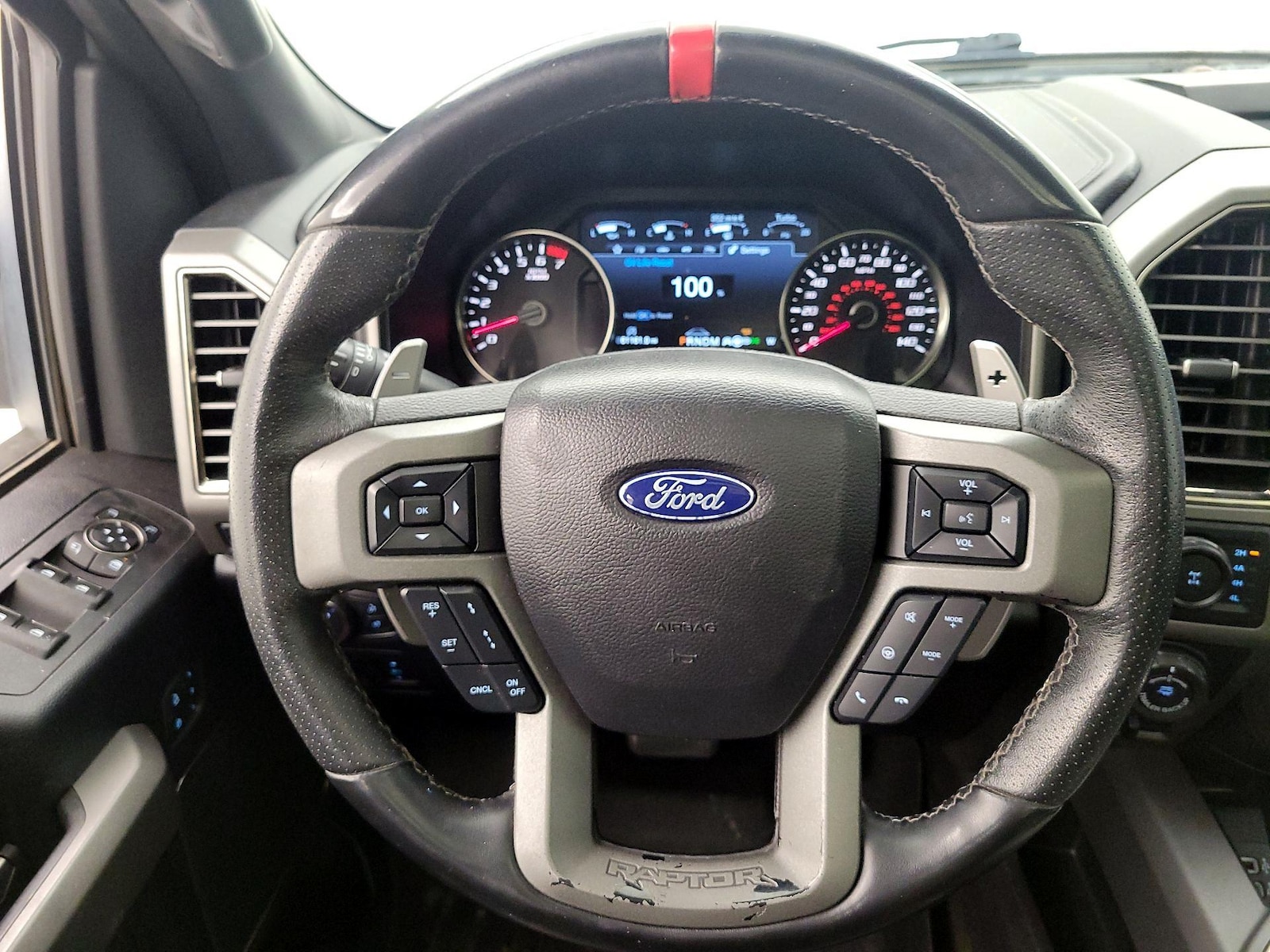 2019 Ford F-150 Raptor - Photo 11