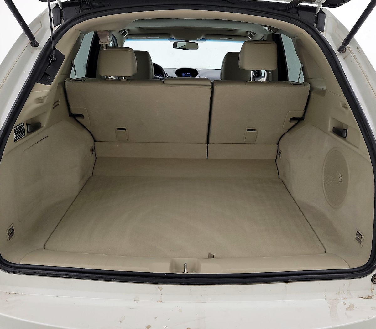 Trunk/Cargo (Seats Up)