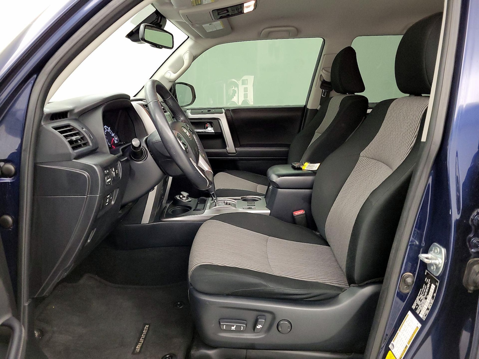Power Seat(s) & Side Airbags
