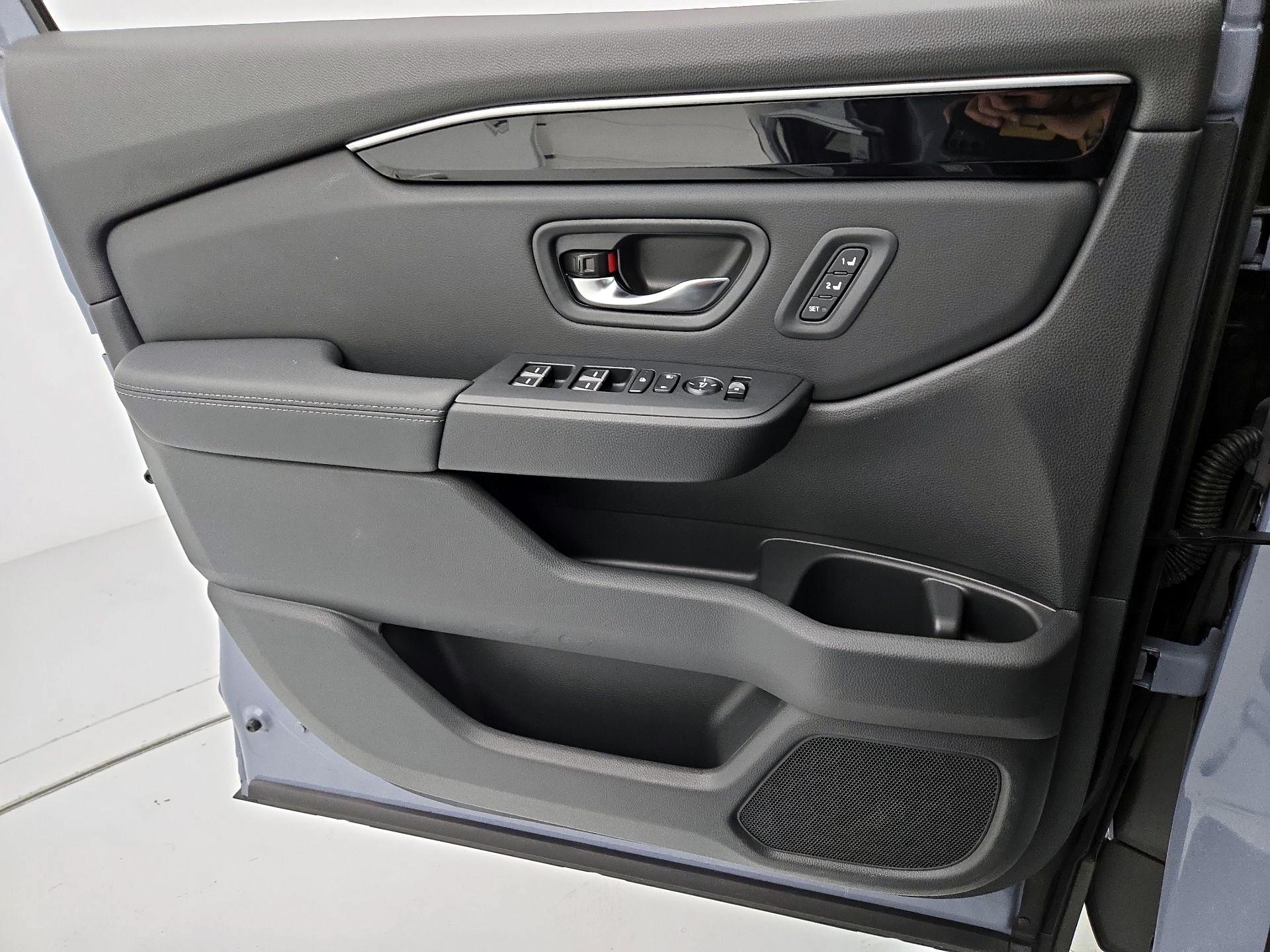 Thumbnail: 2025 Honda Pilot - 12