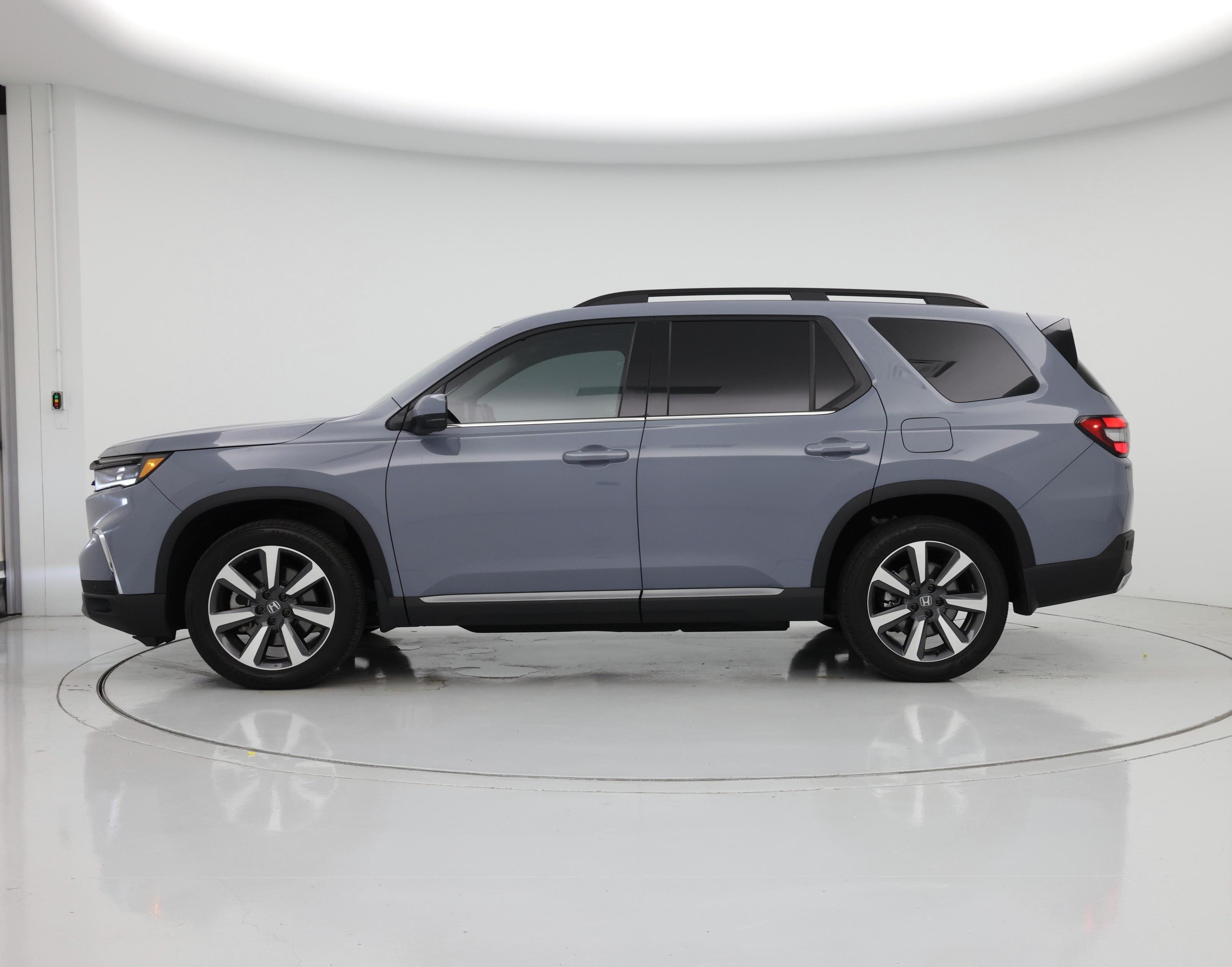Thumbnail: 2025 Honda Pilot - 3