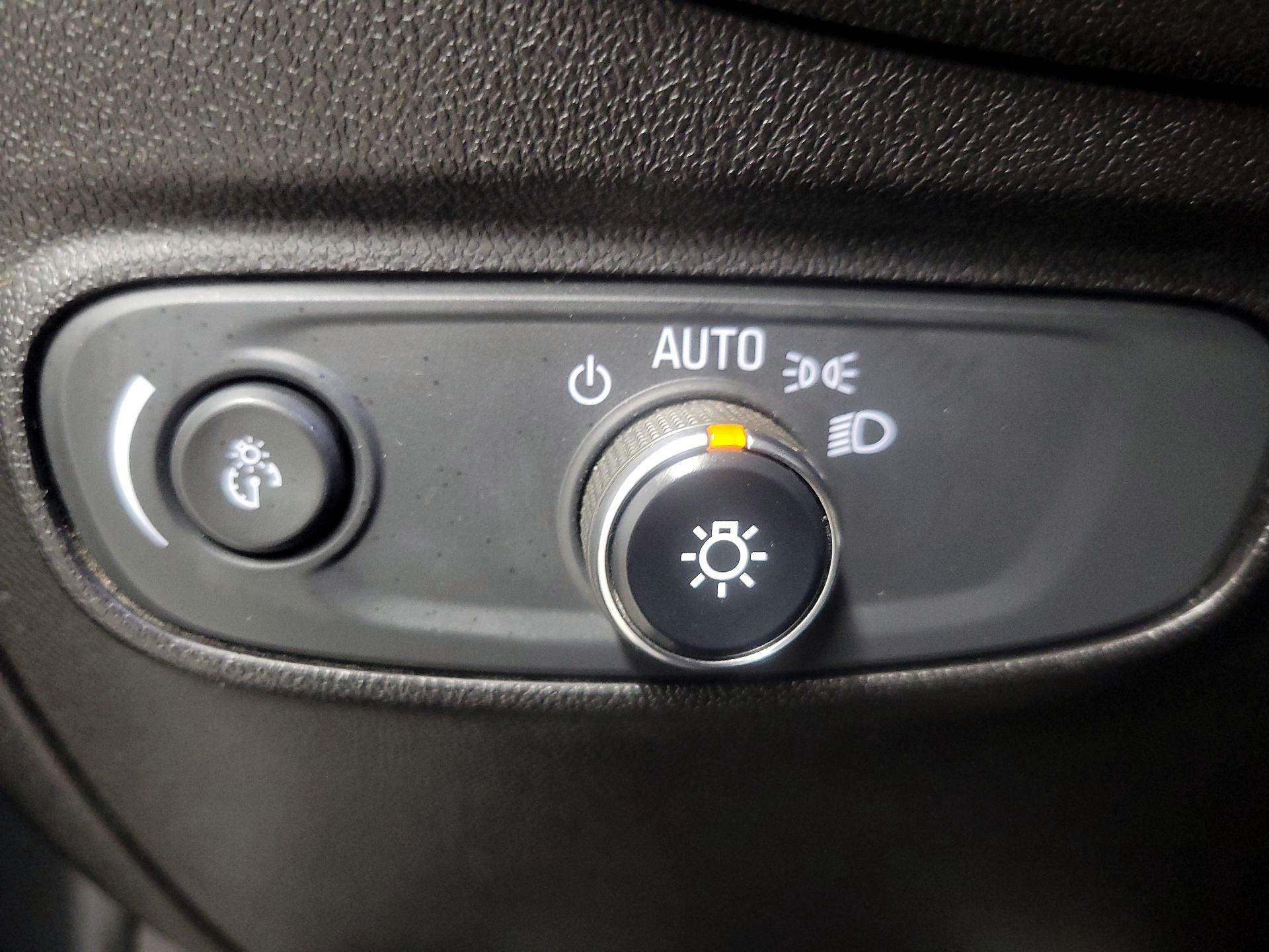 Thumbnail: 2019 Chevrolet Equinox - 13