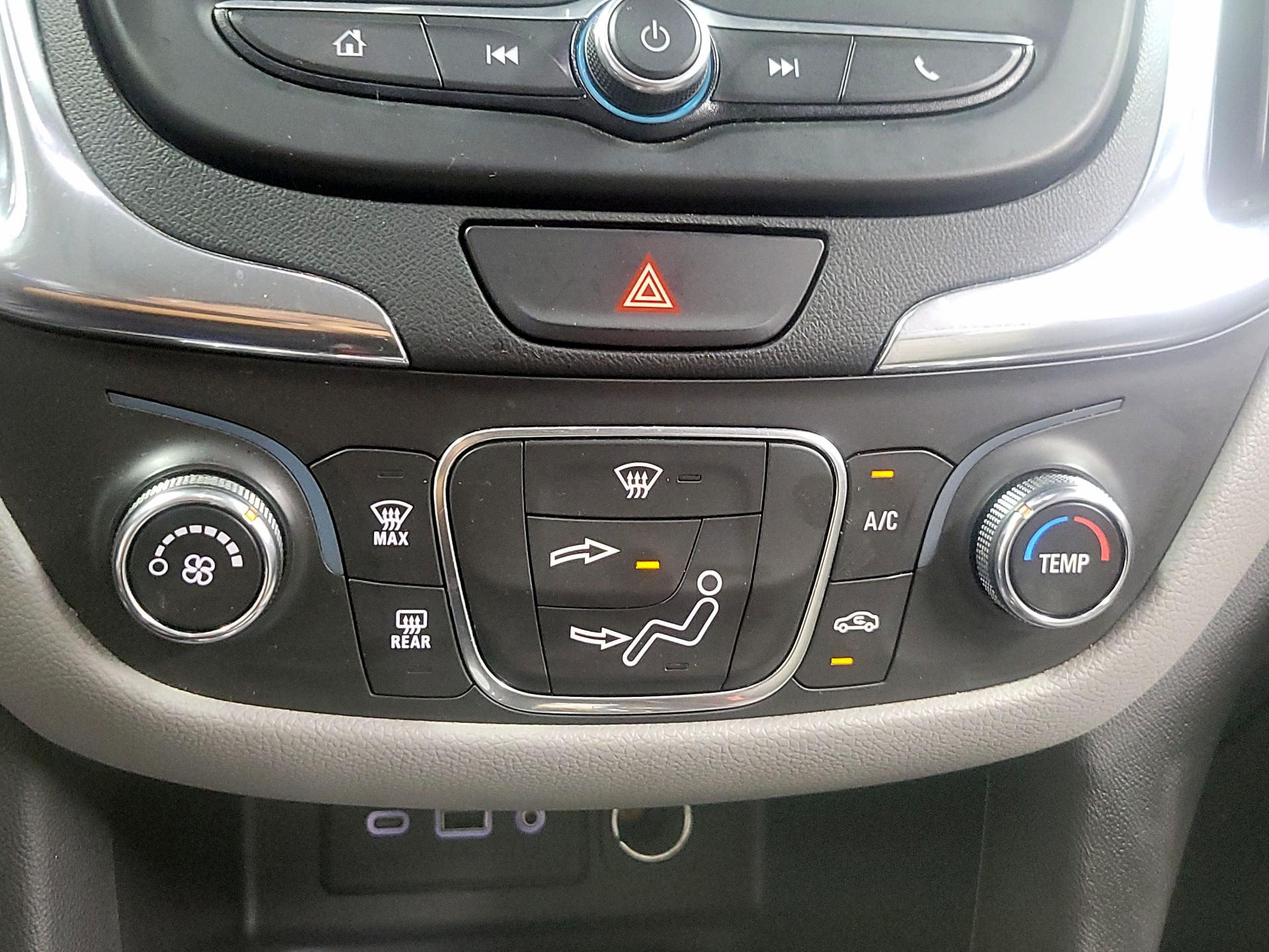 Thumbnail: 2019 Chevrolet Equinox - 16