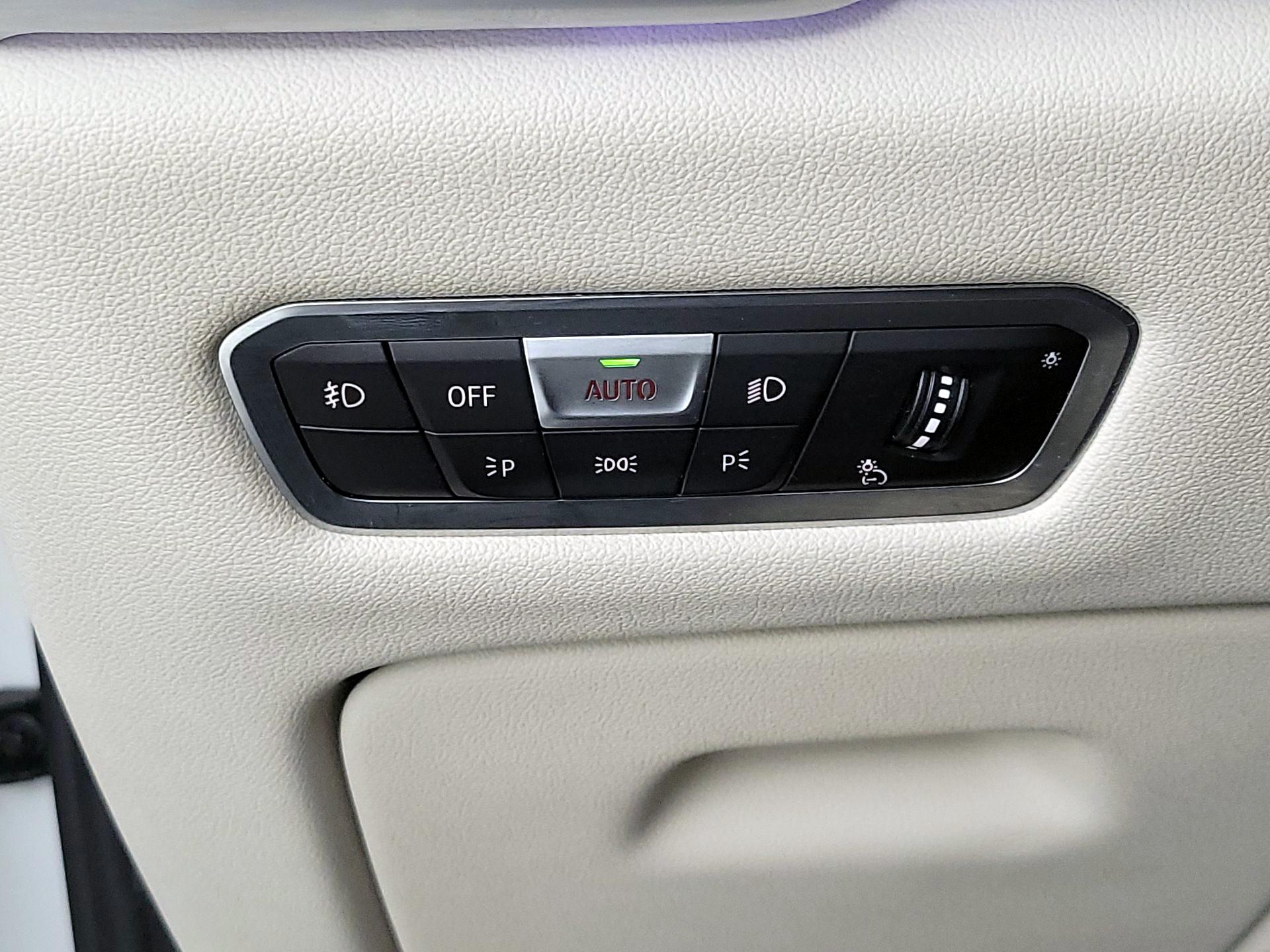Thumbnail: 2021 BMW X5 - 13