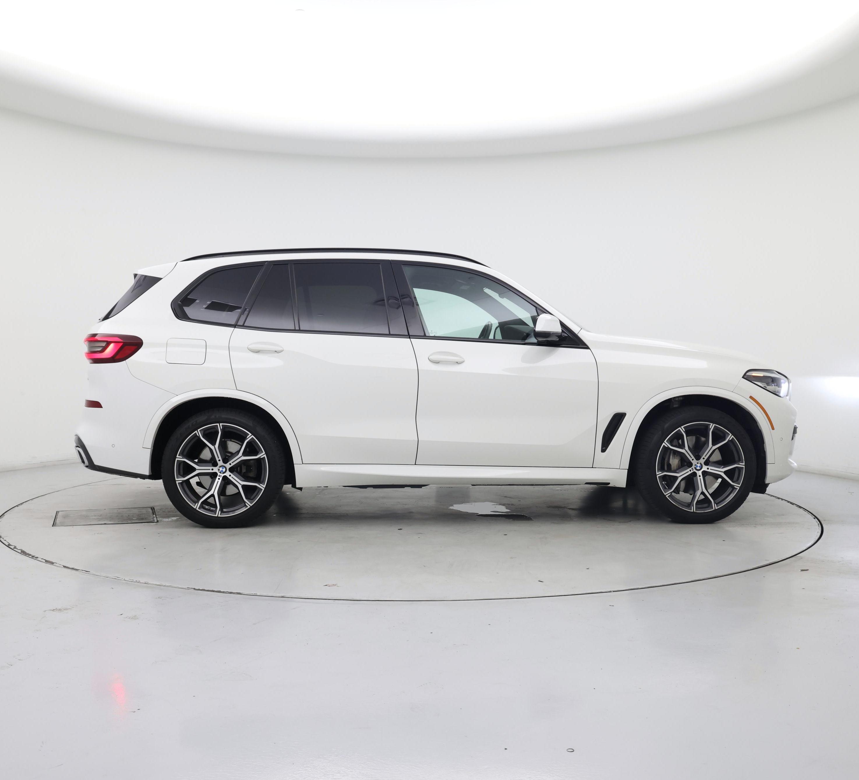 Thumbnail: 2021 BMW X5 - 7