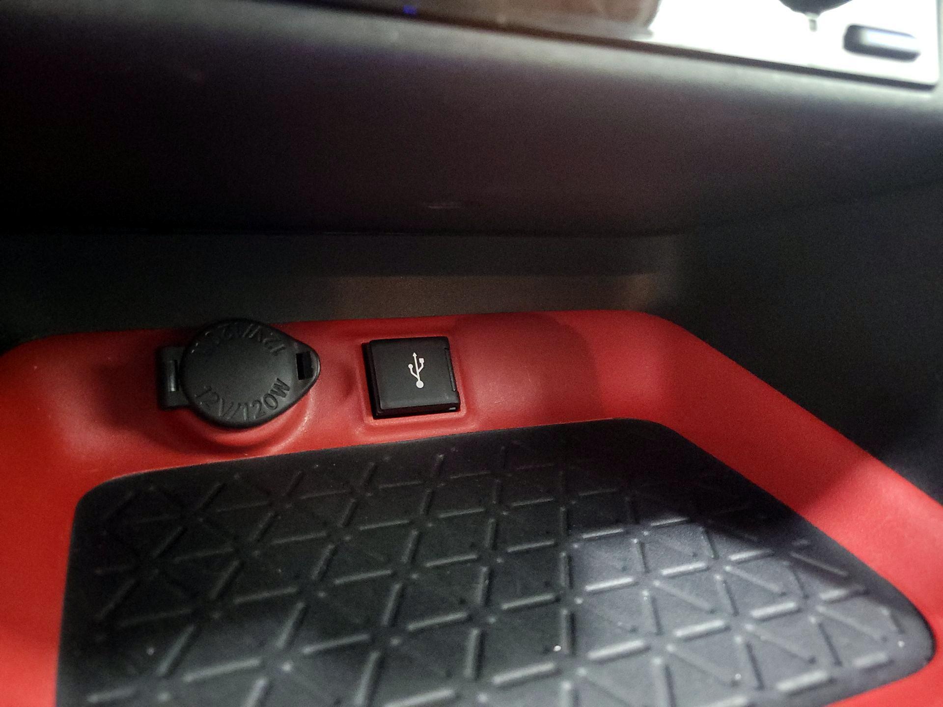 Thumbnail: 2021 Toyota RAV4 - 19