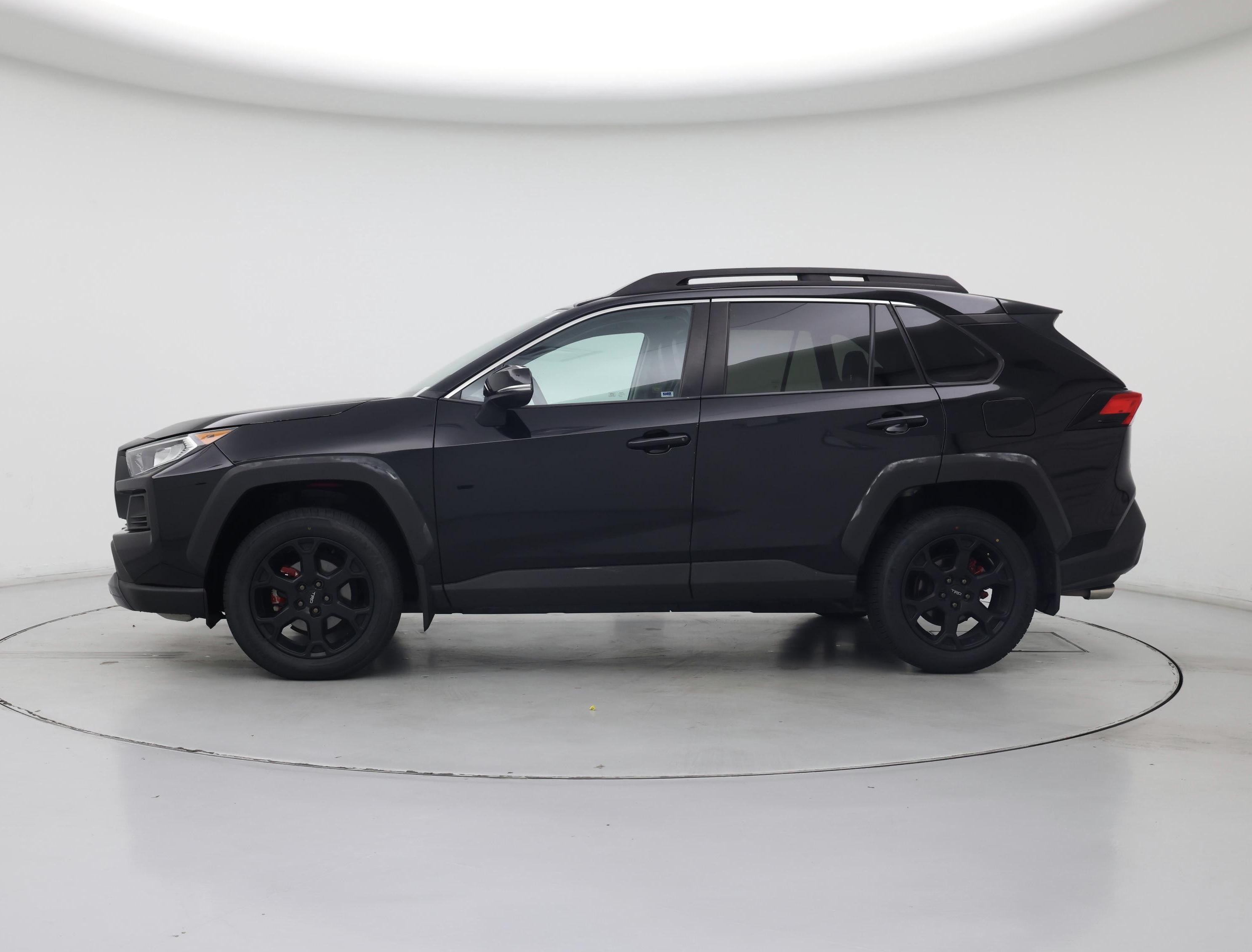 Thumbnail: 2021 Toyota RAV4 - 3