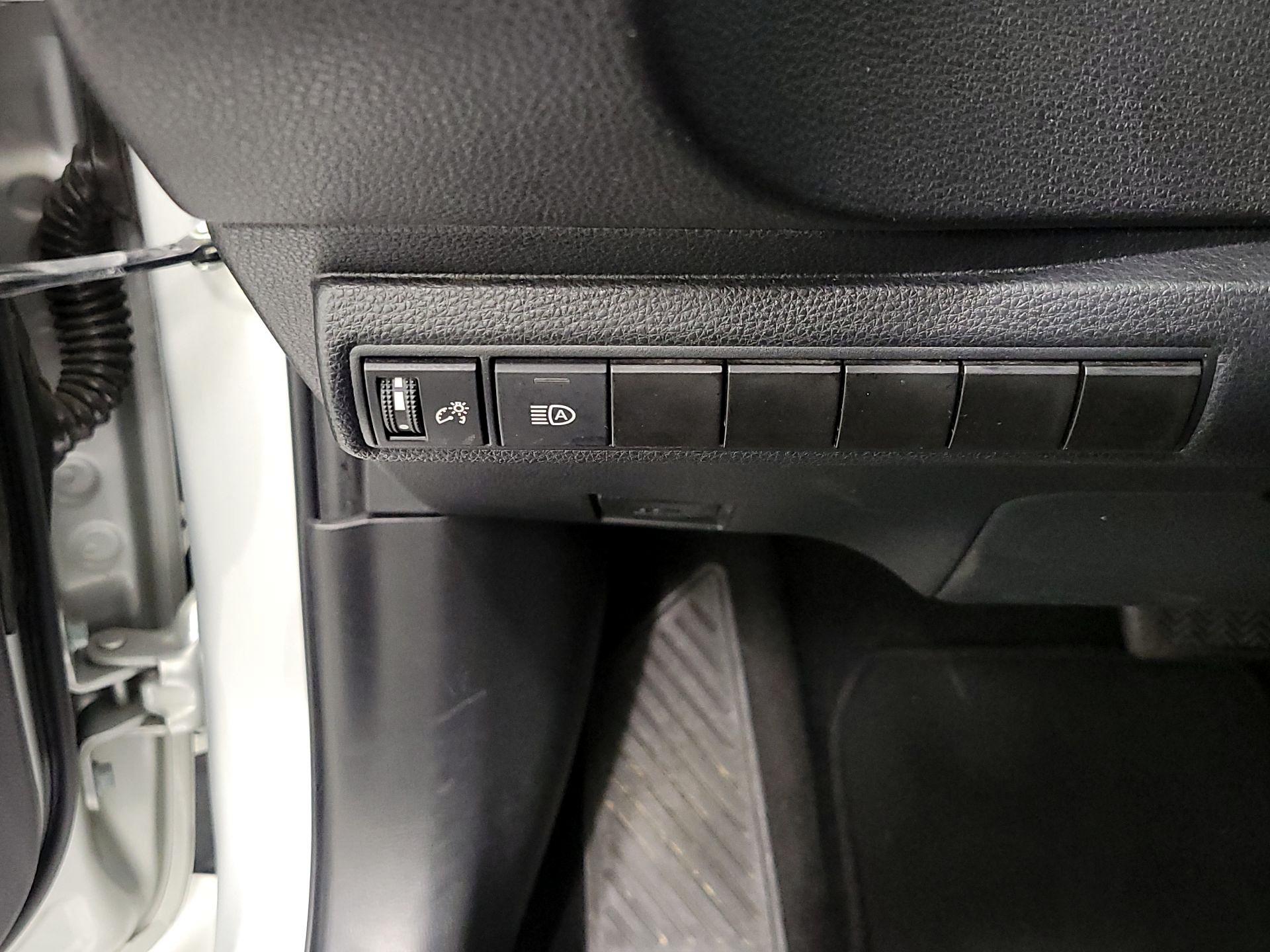 Thumbnail: 2021 Toyota Corolla - 13