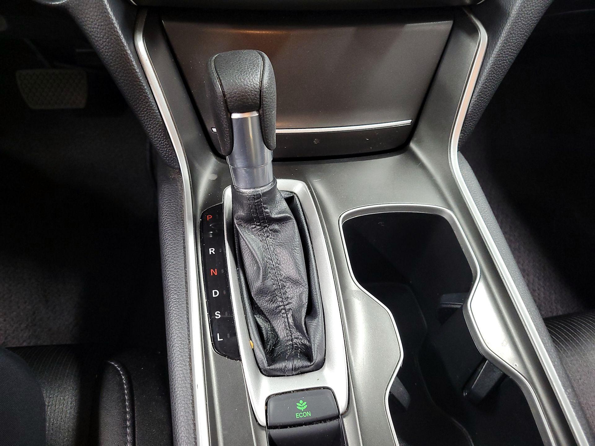 Thumbnail: 2019 Honda Accord - 17