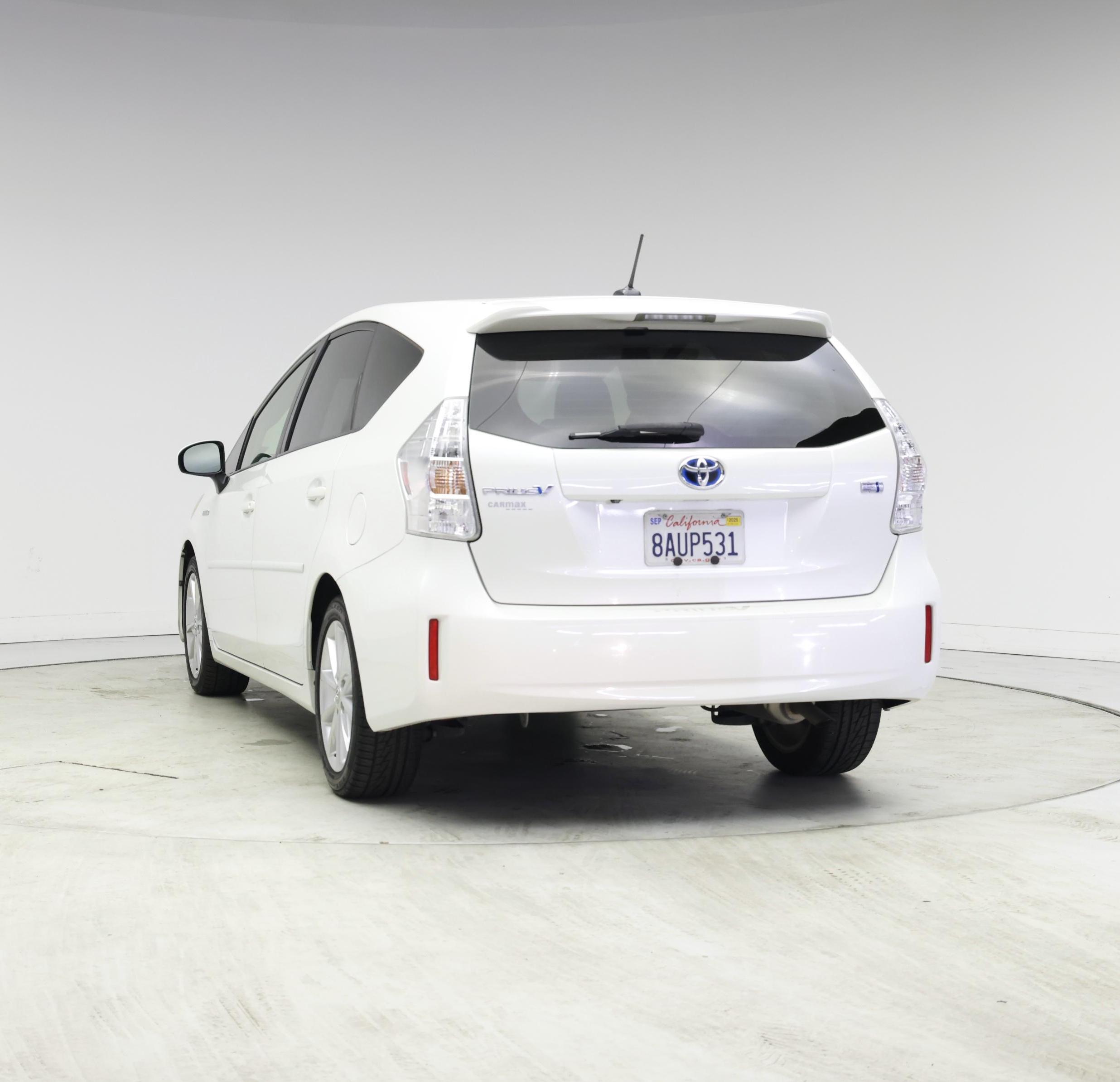 Thumbnail: 2014 Toyota Prius v - 6