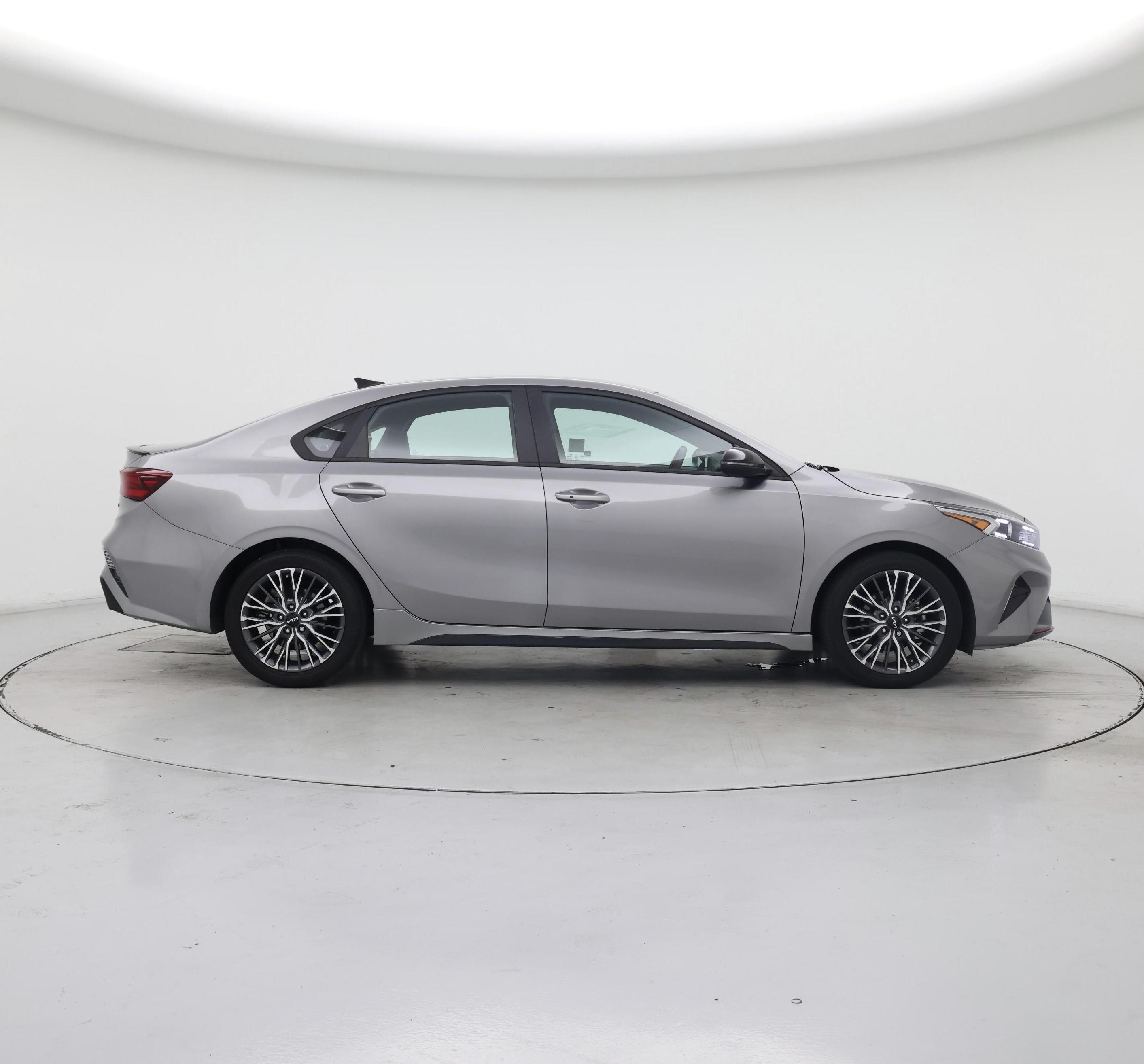 Thumbnail: 2024 Kia Forte - 7