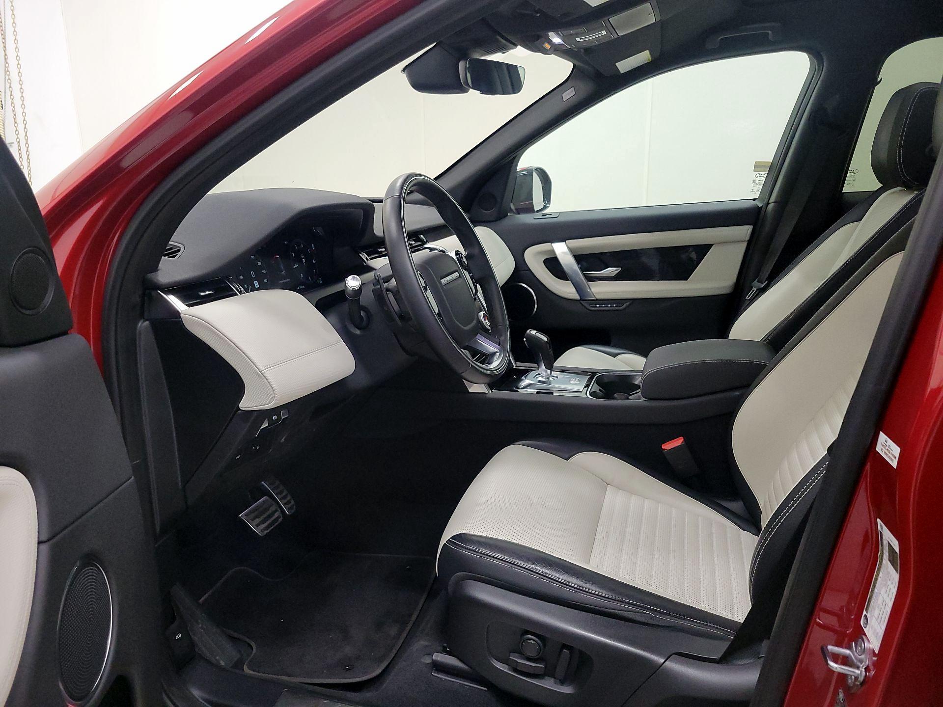 Thumbnail: 2020 Land Rover Discovery Sport - 11