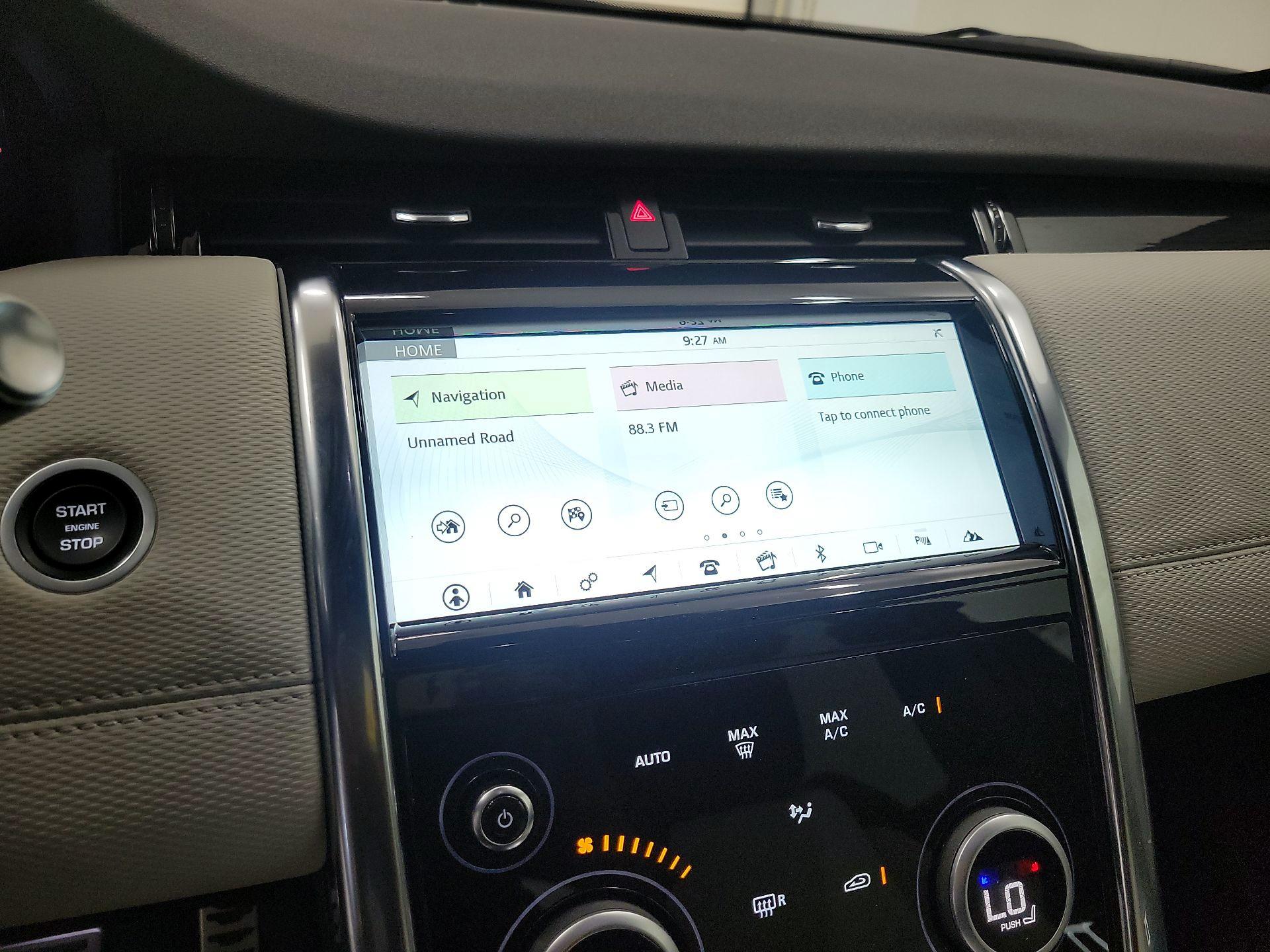 Thumbnail: 2020 Land Rover Discovery Sport - 15