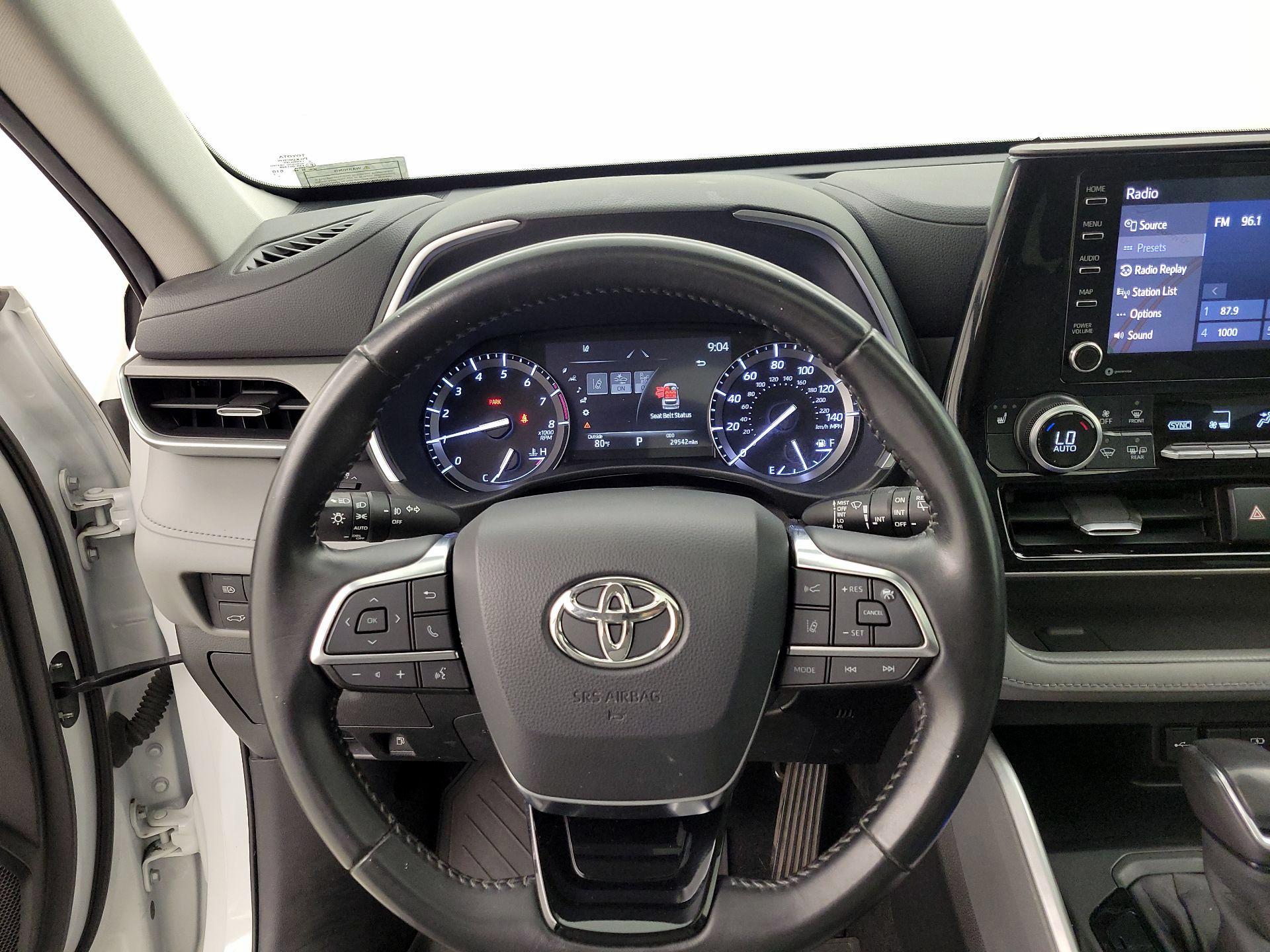 Thumbnail: 2020 Toyota Highlander - 10