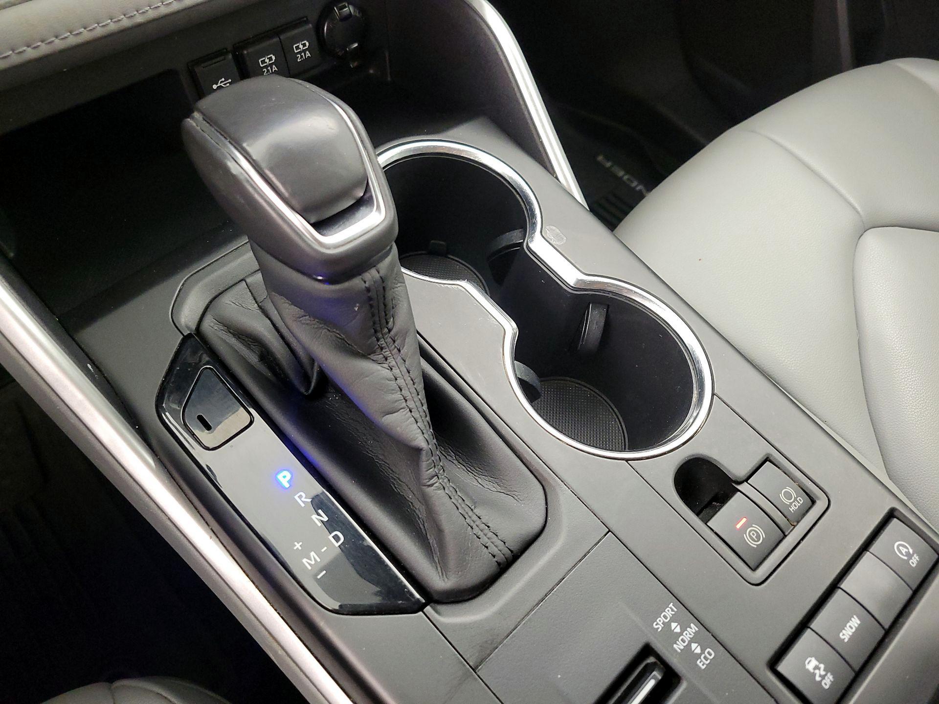 Thumbnail: 2020 Toyota Highlander - 17