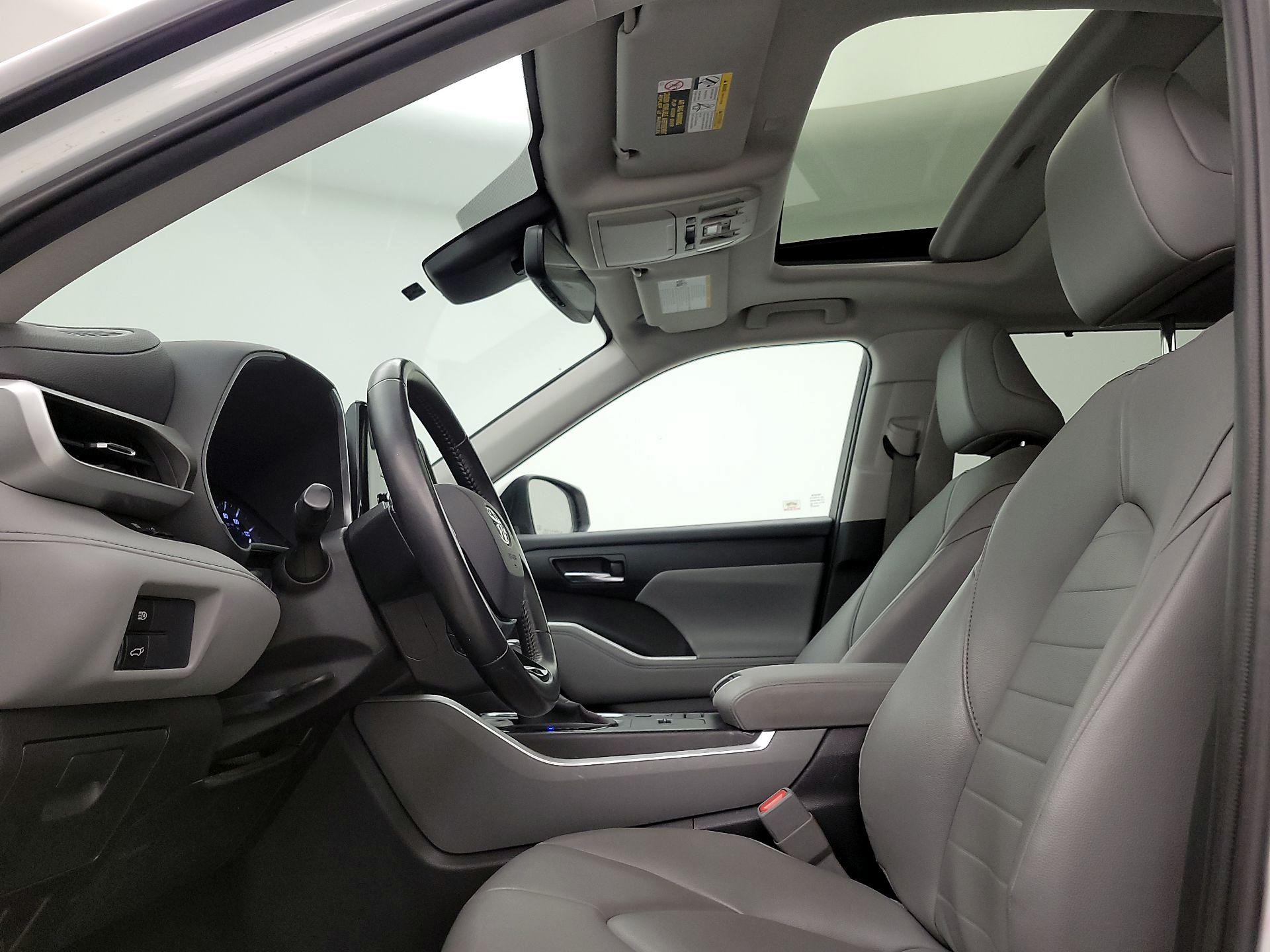 Thumbnail: 2020 Toyota Highlander - 19