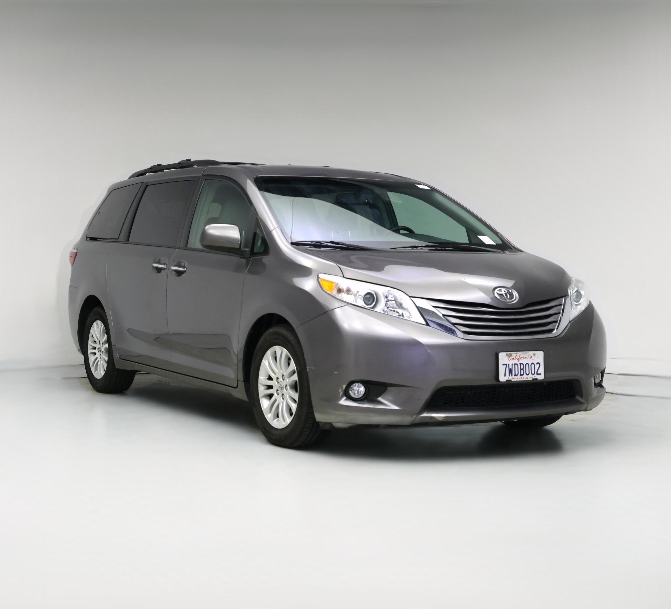 Thumbnail: 2017 Toyota Sienna - 1