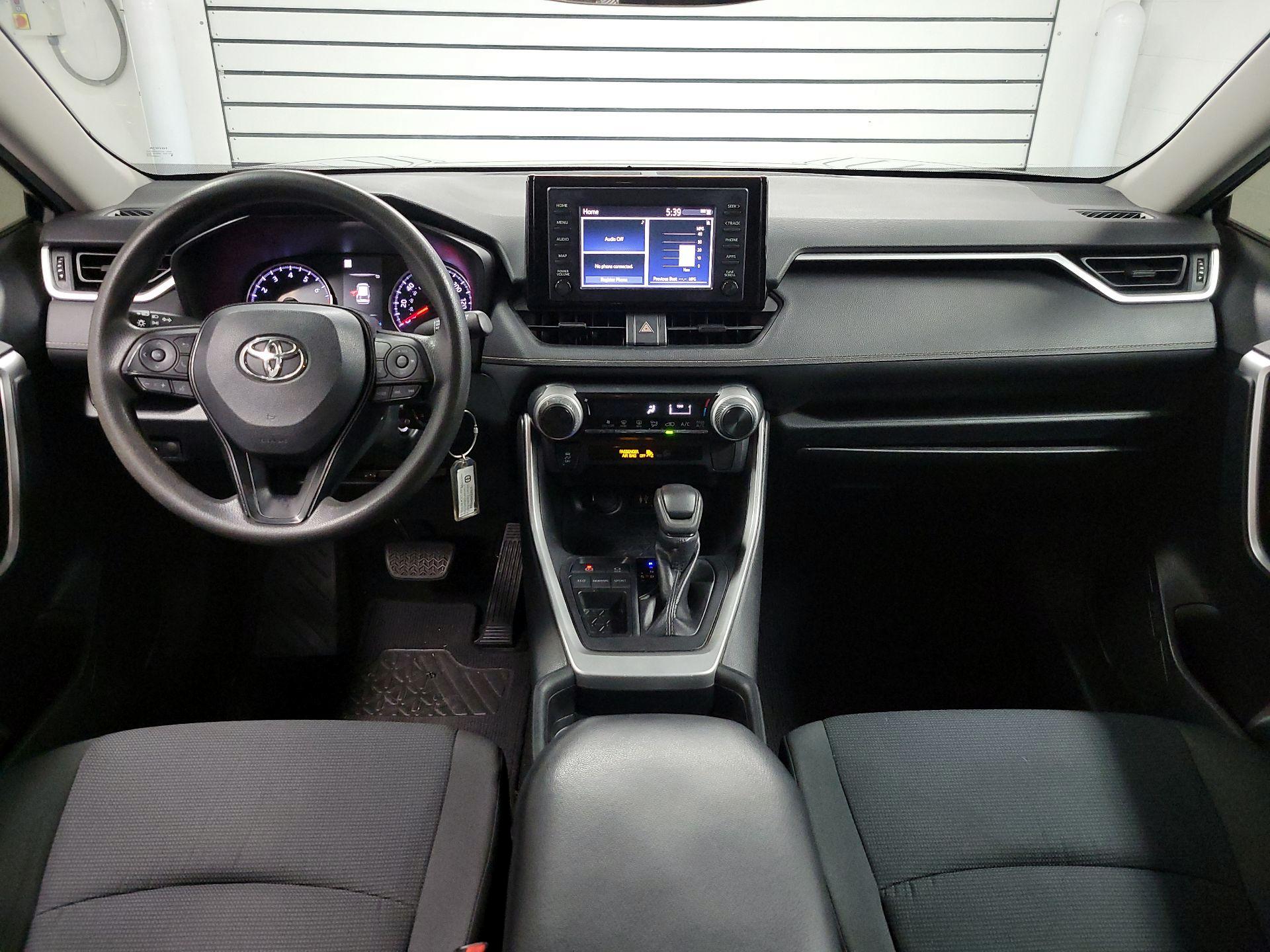 Thumbnail: 2019 Toyota RAV4 - 9